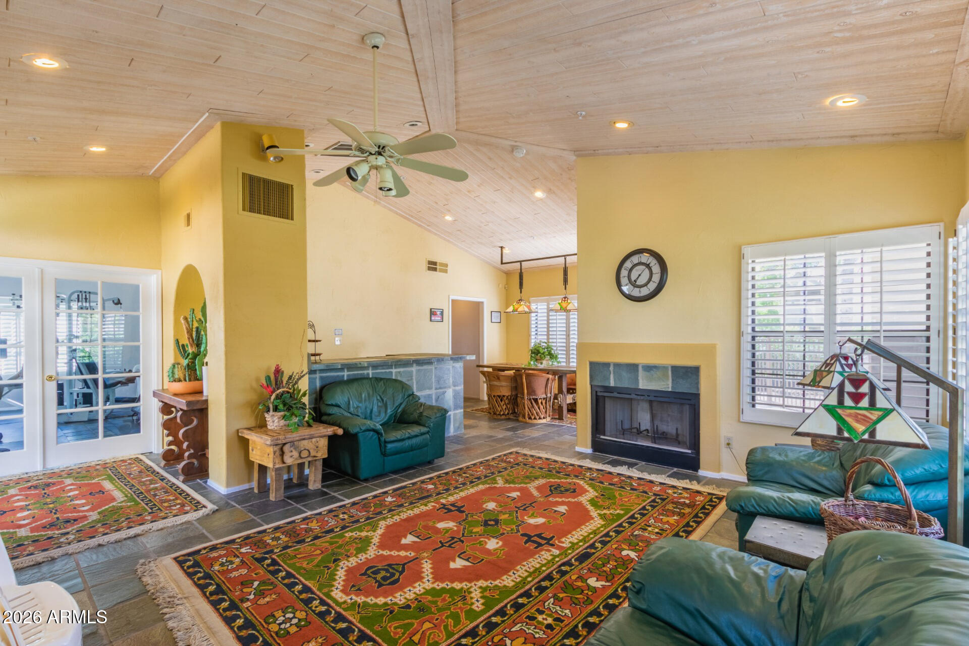 MARIPOSA SCOTTSDALE CONDOMINIUMS - Residential