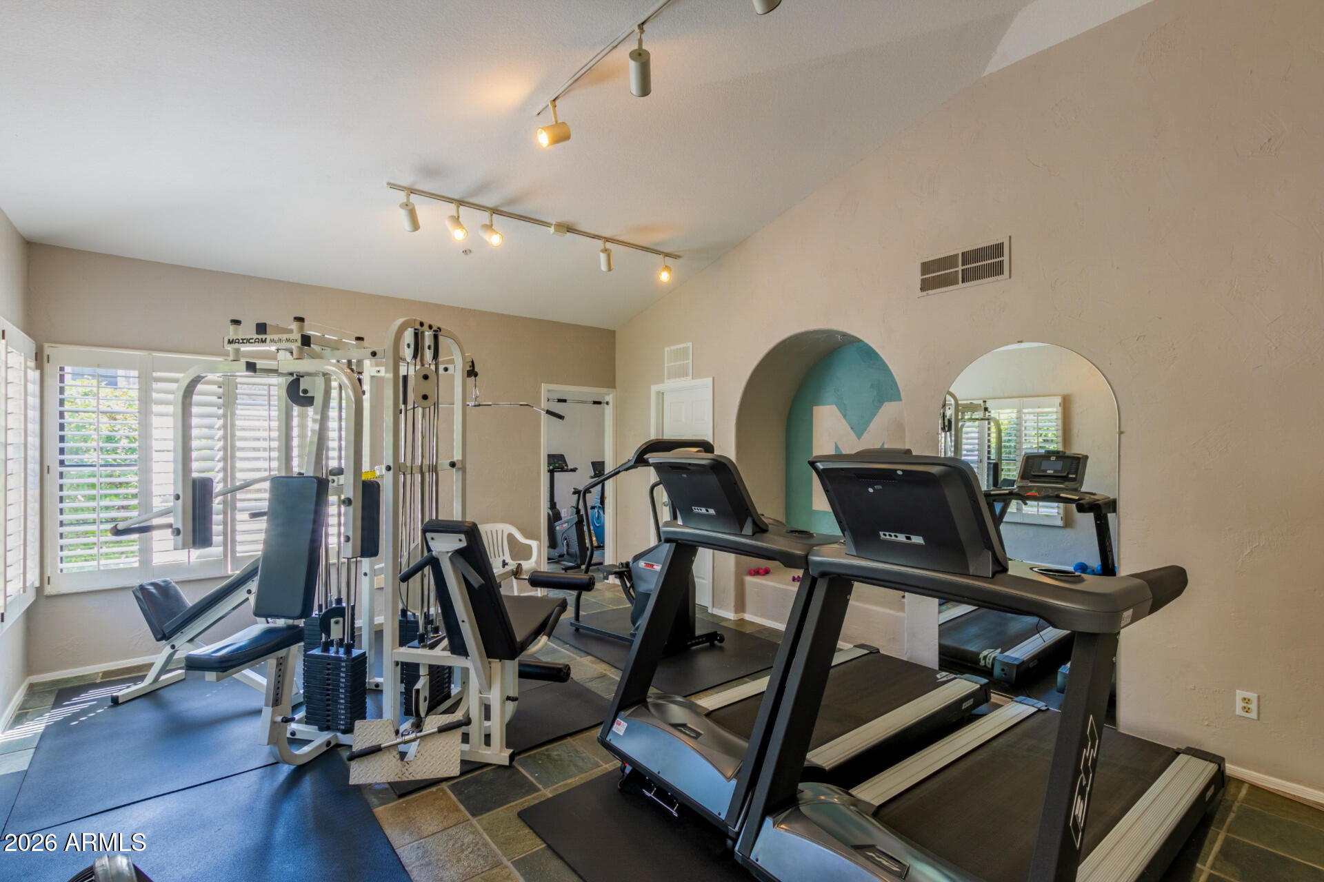 MARIPOSA SCOTTSDALE CONDOMINIUMS - Residential