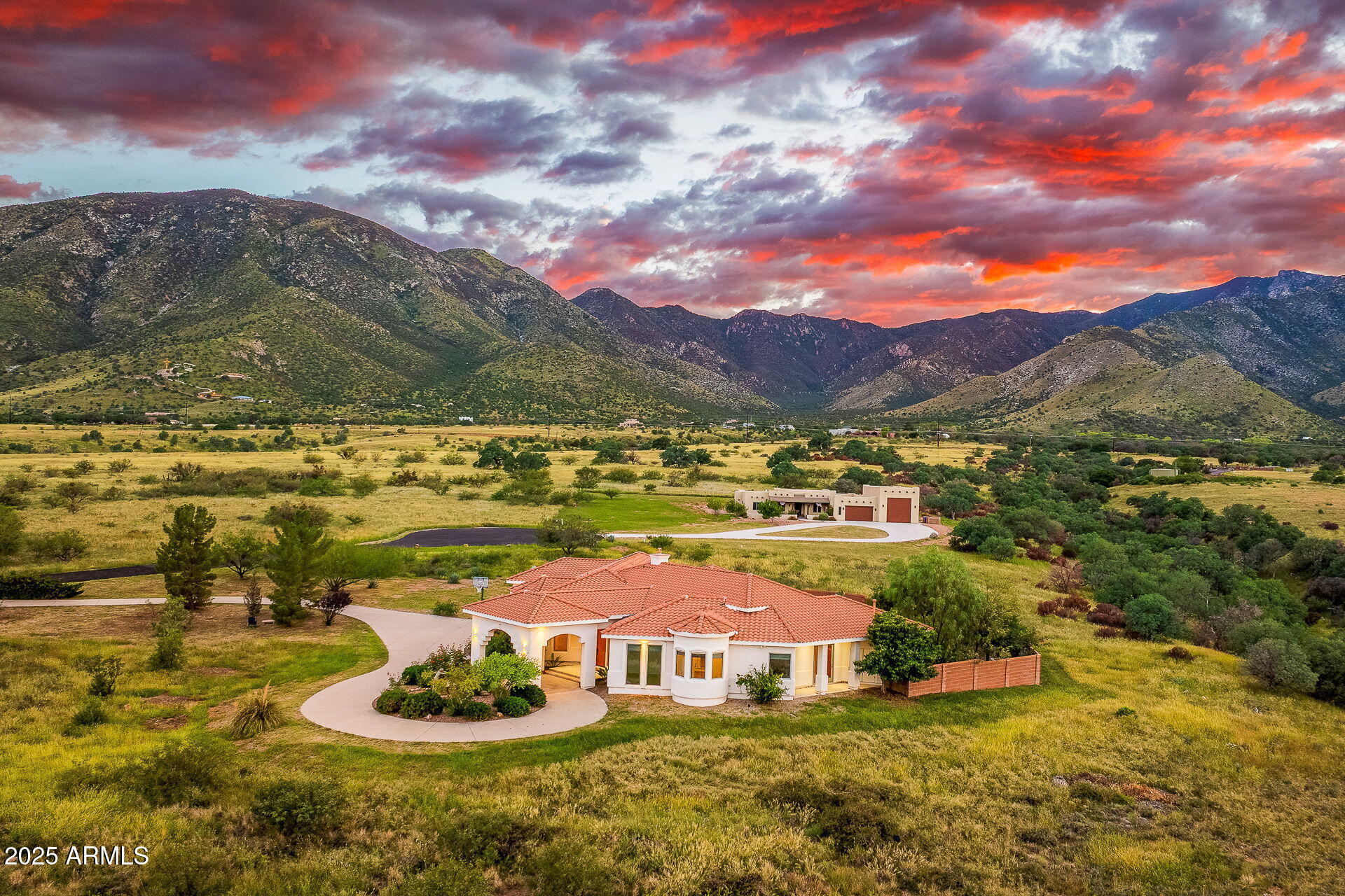 WILD HORSE 2 - Residential