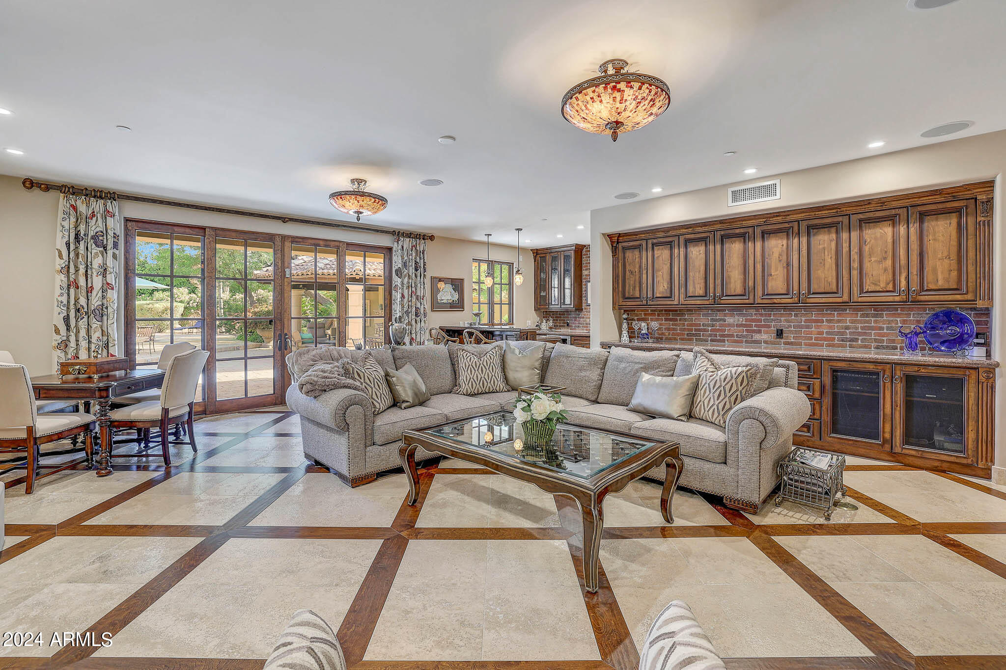MALCOMB ESTATES - Residential