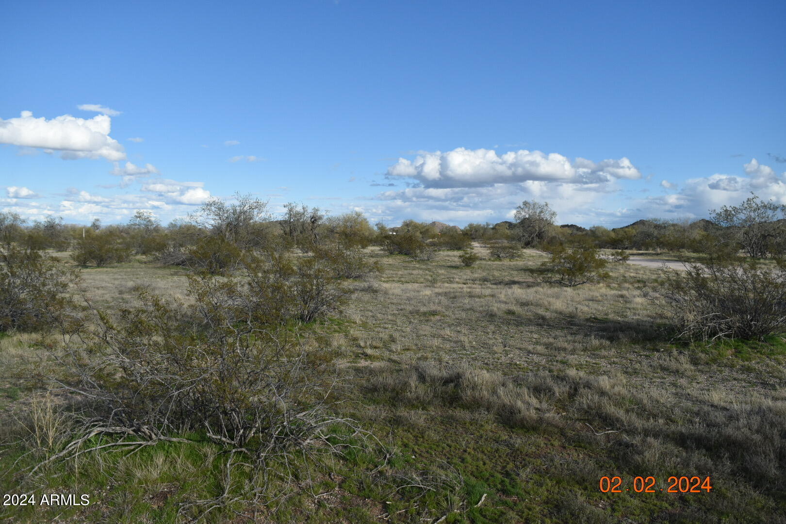 Hidden Valley Estates Unit 1 E 1/2 lot 101, parcels 1,2,3 - Land