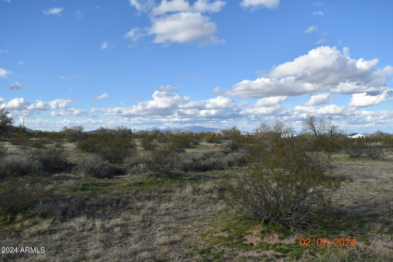 Hidden Valley Estates Unit 1 E 1/2 lot 101, parcels 1,2,3 - Land