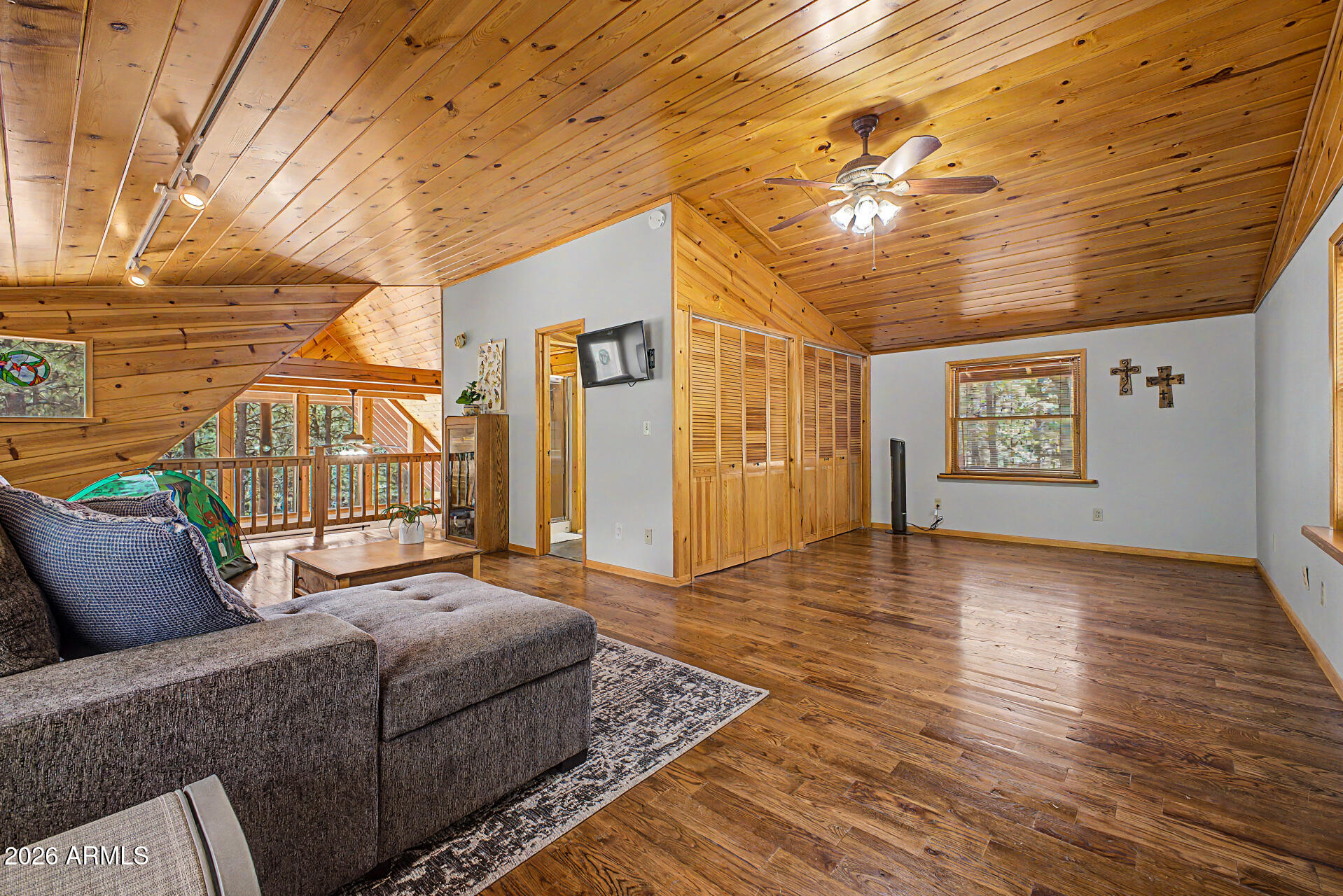 FOREST LAKES ESTATES 5 - Residential