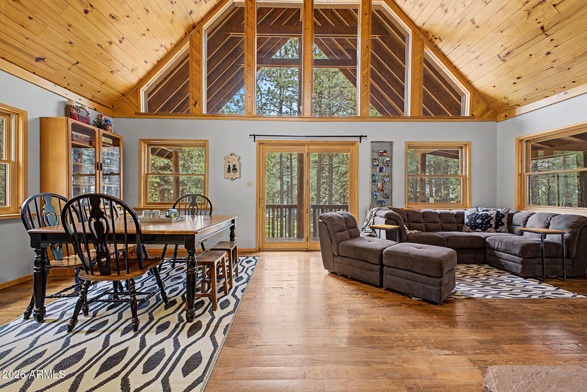 FOREST LAKES ESTATES 5 - Residential