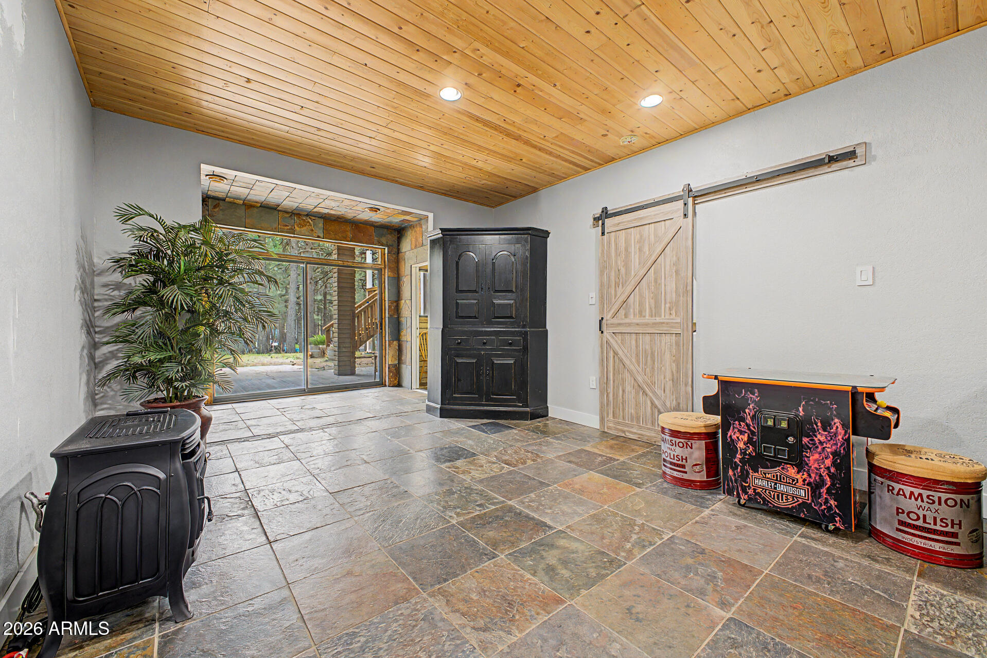 FOREST LAKES ESTATES 5 - Residential