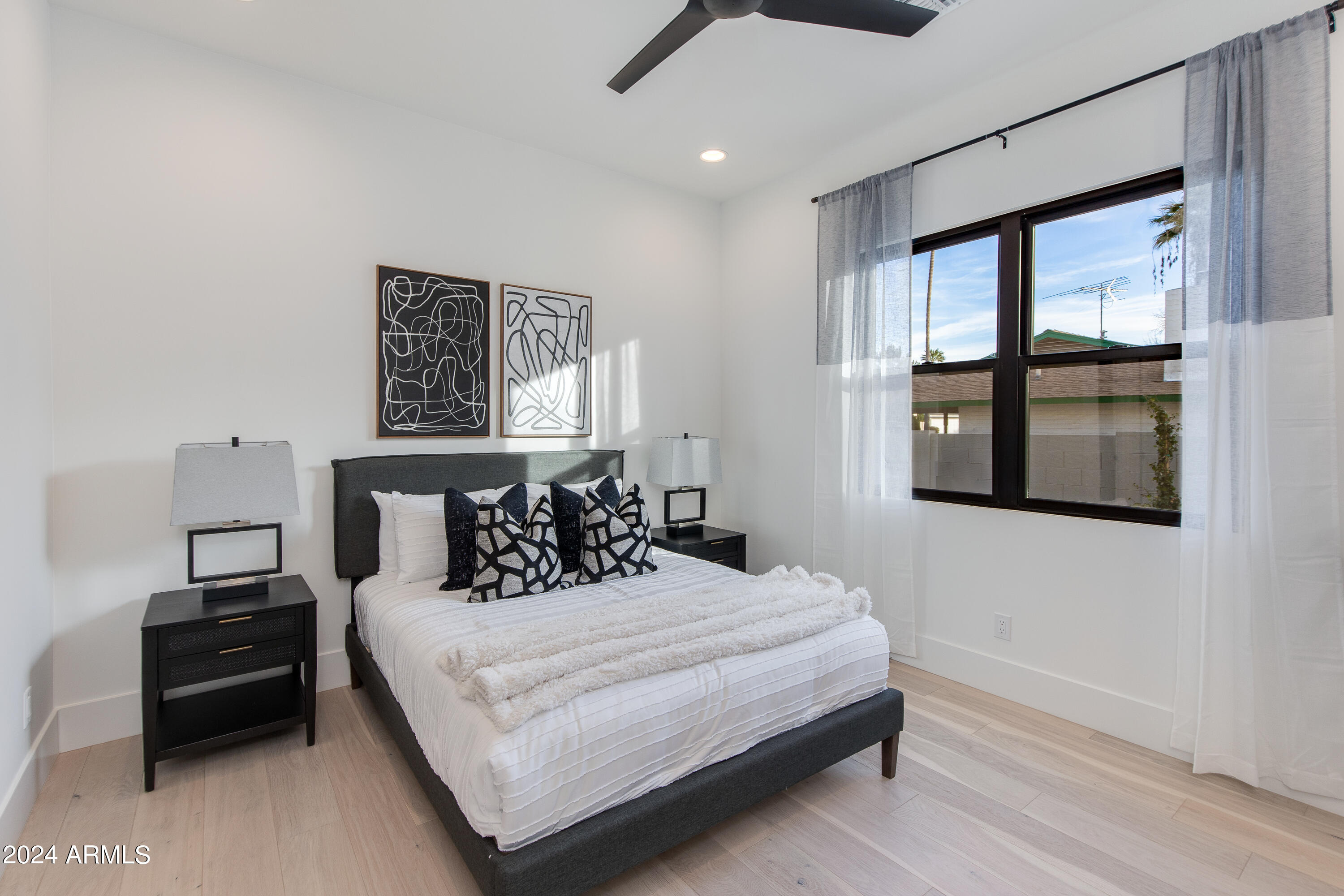 WHITCOMBS ROUNDUP RANCHOS - Residential