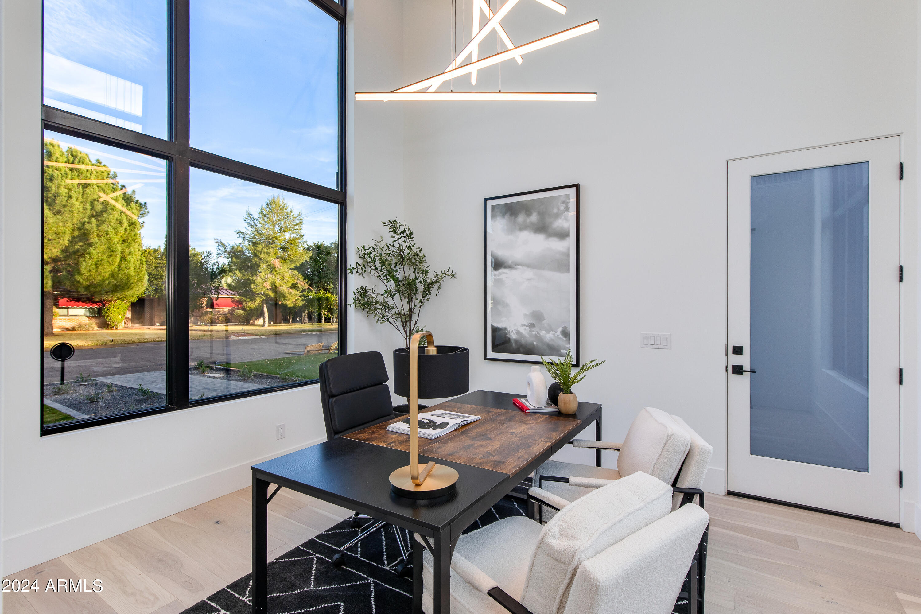 WHITCOMBS ROUNDUP RANCHOS - Residential
