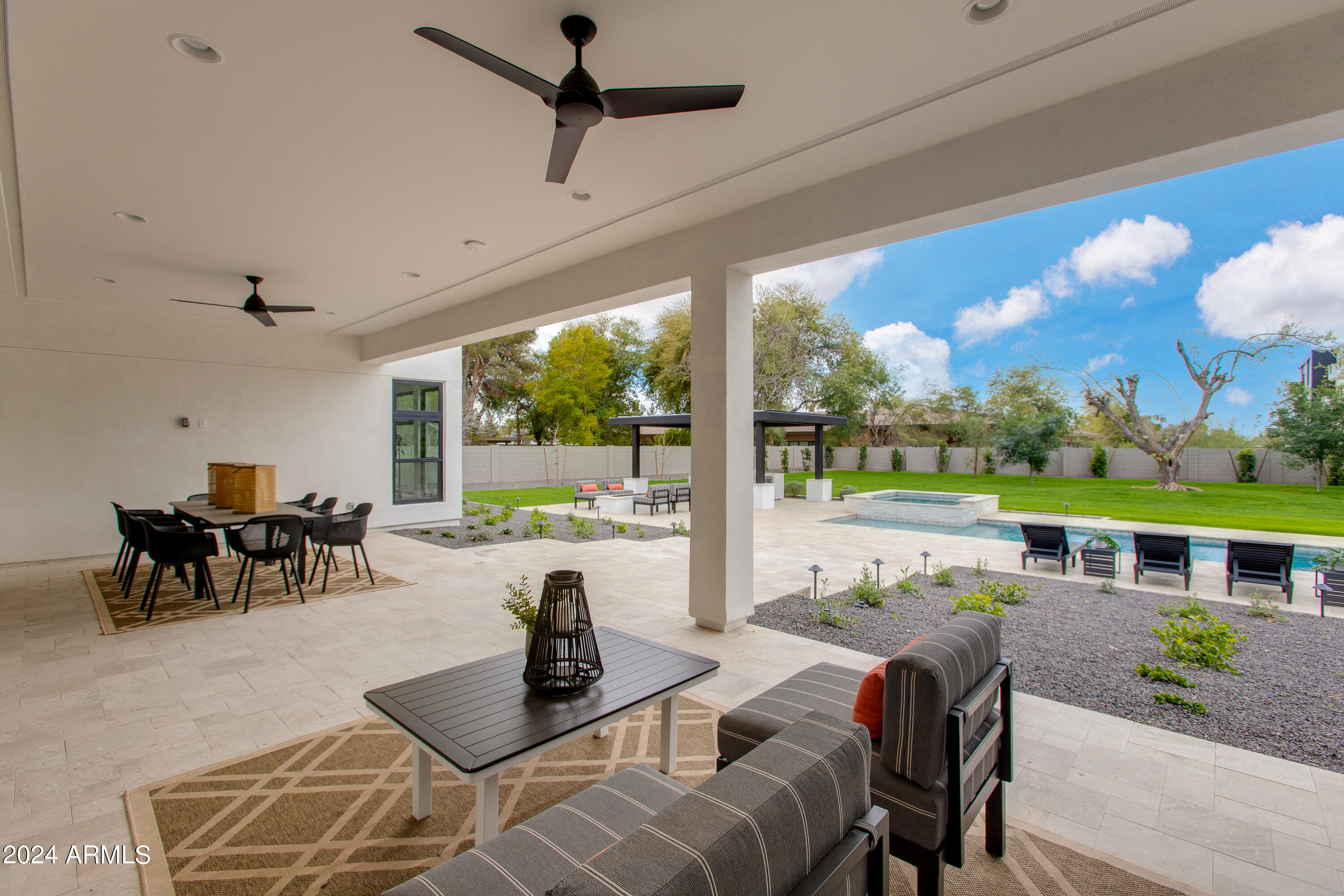 WHITCOMBS ROUNDUP RANCHOS - Residential