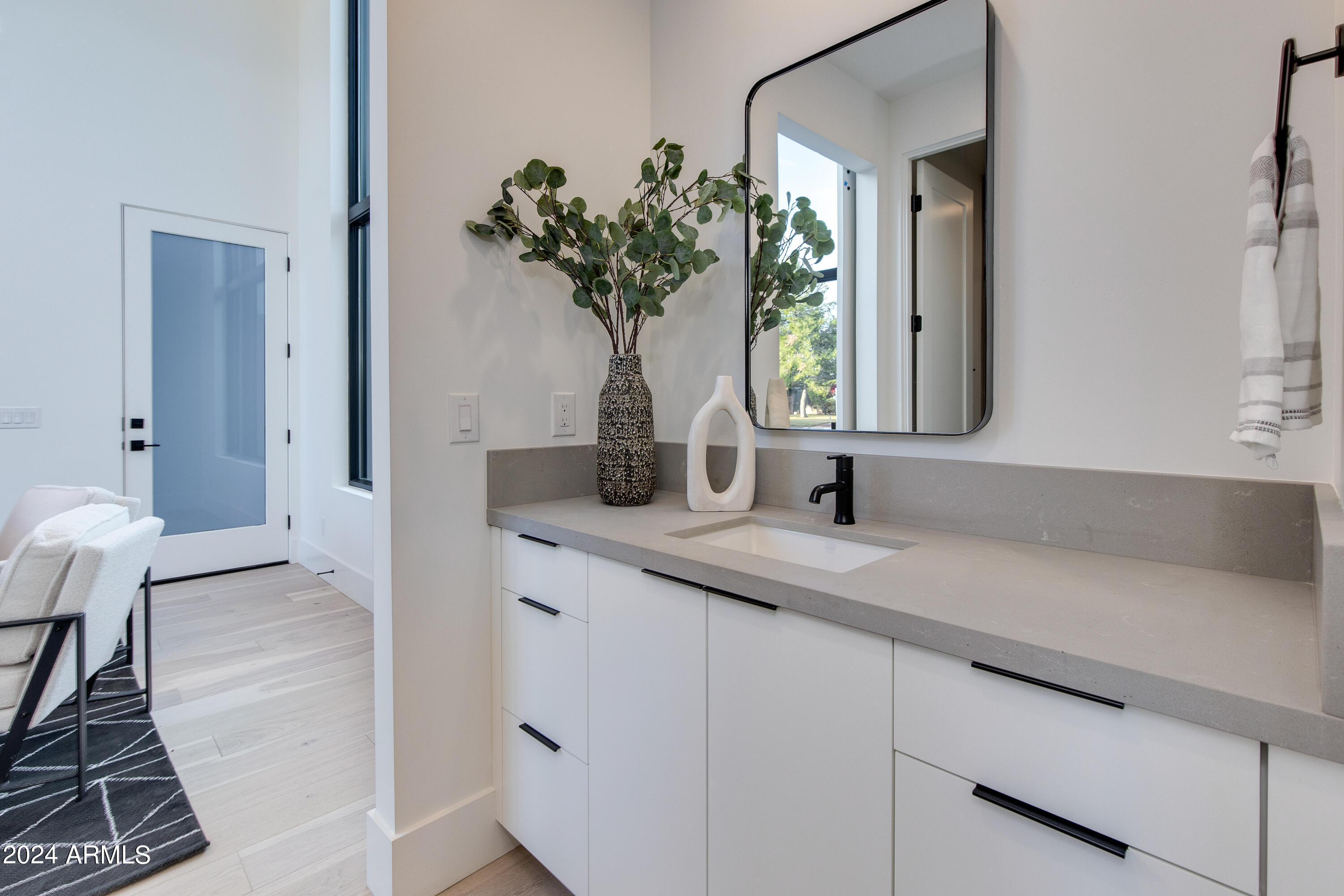 WHITCOMBS ROUNDUP RANCHOS - Residential