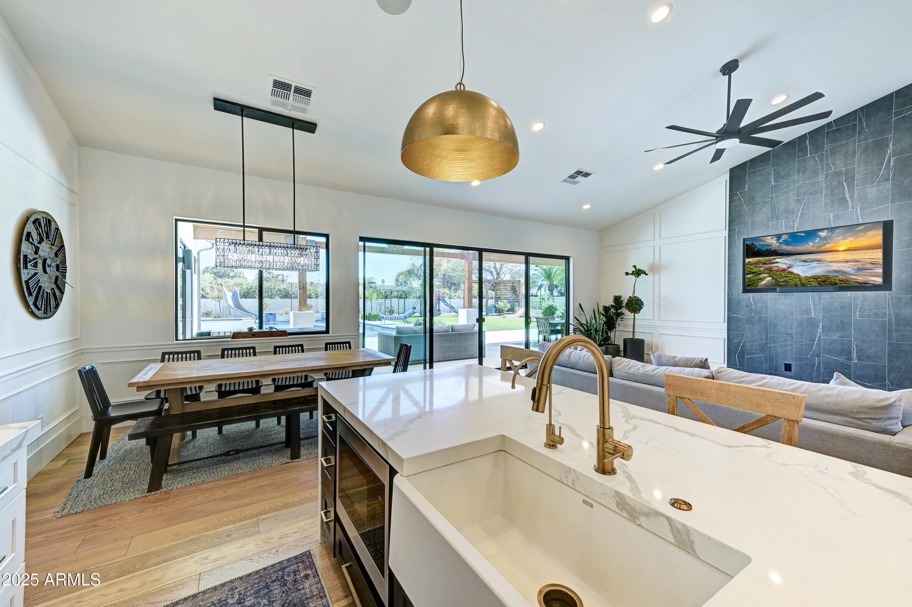 AVANT 1 UNIT 2 - Residential