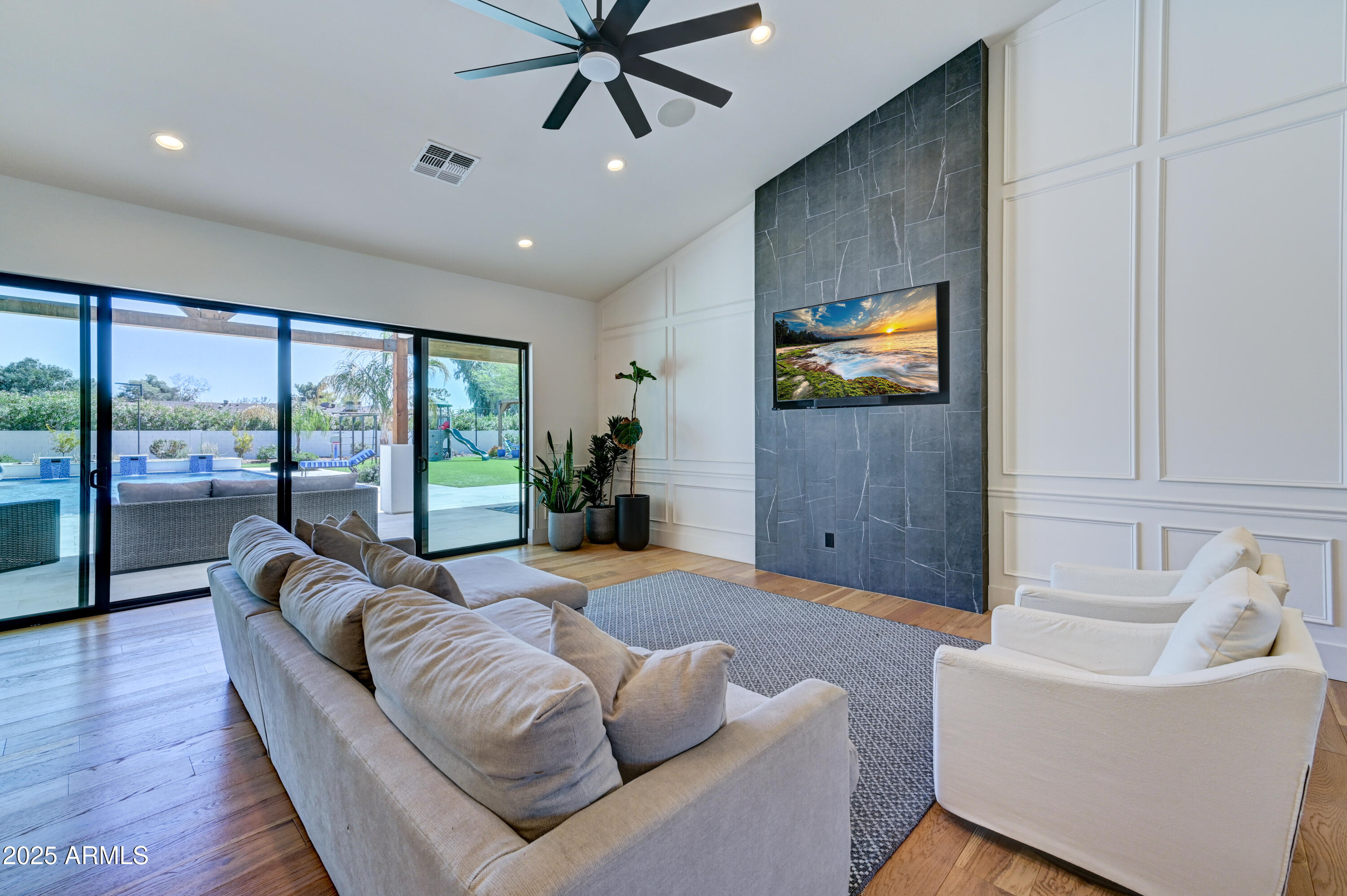 AVANT 1 UNIT 2 - Residential