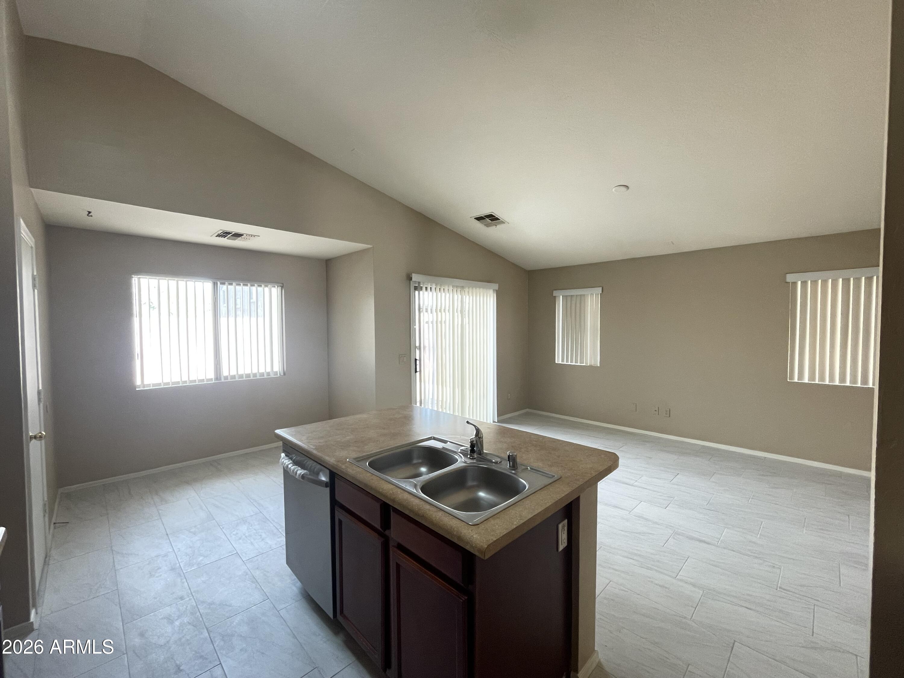 PARK MEADOWS - Residential Lease