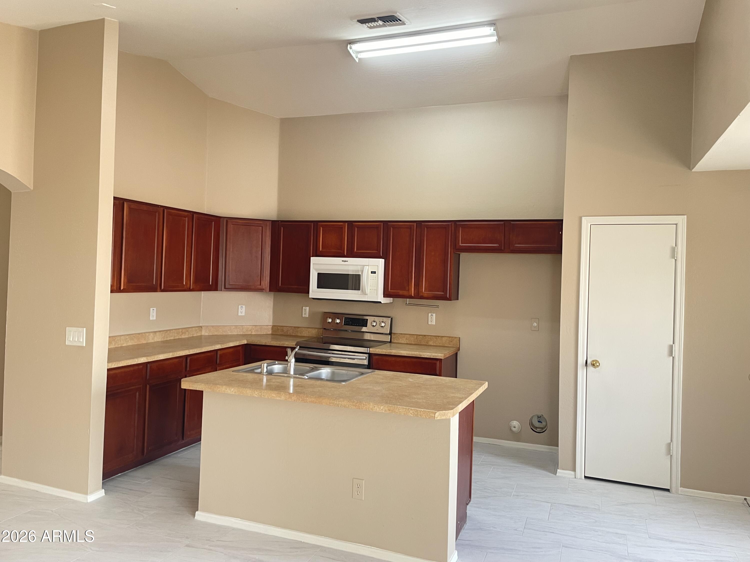PARK MEADOWS - Residential Lease