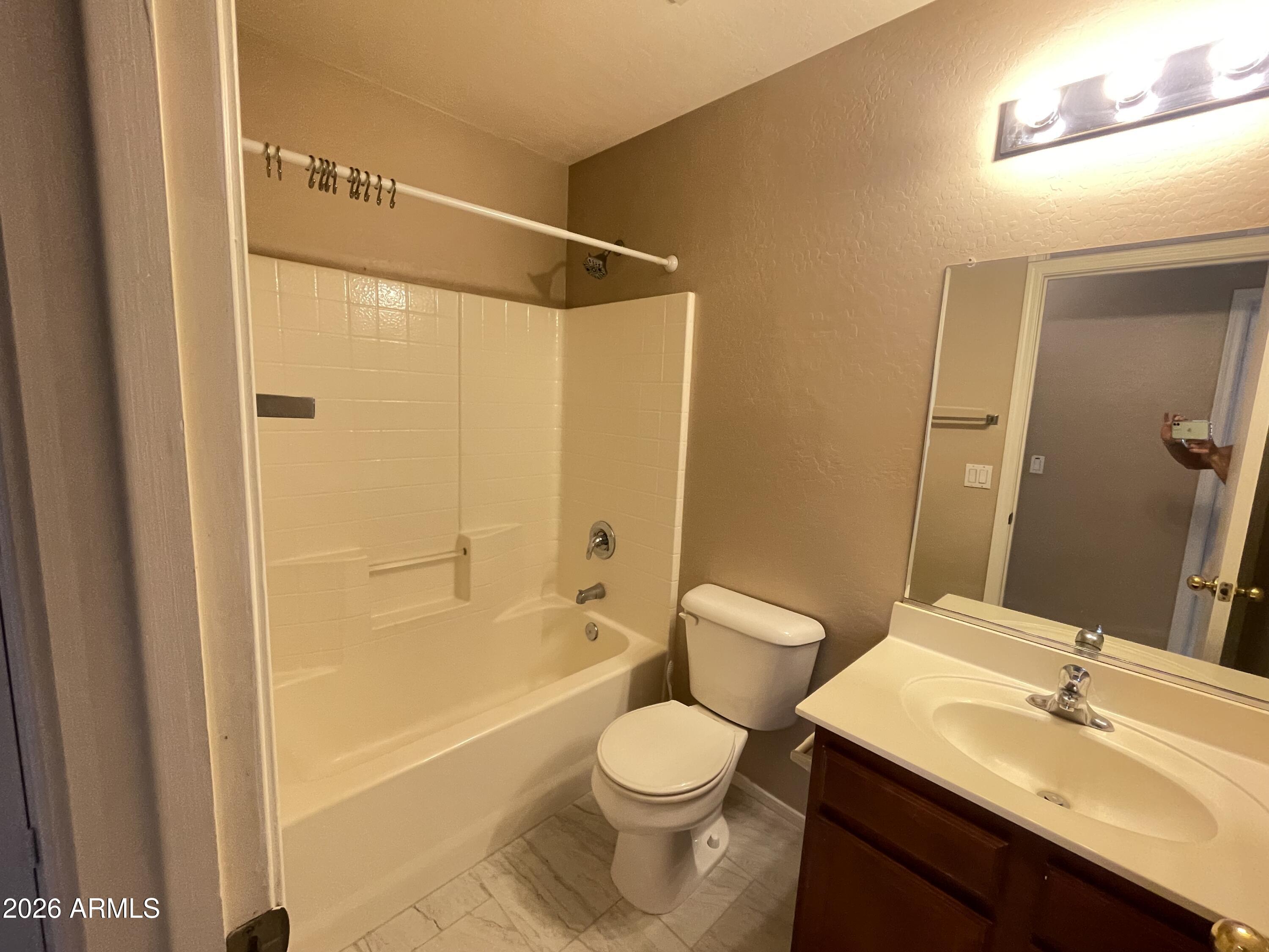 PARK MEADOWS - Residential Lease
