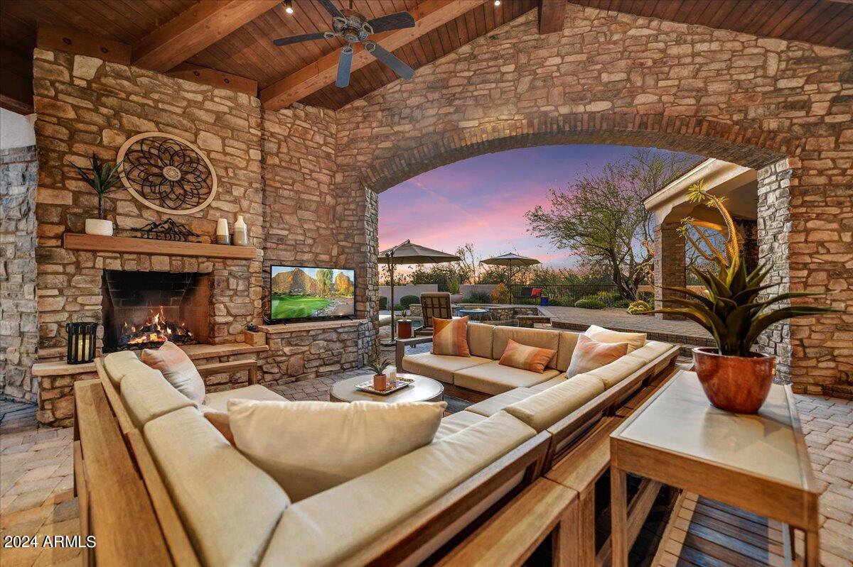 DESERT HIGHLANDS - Residential
