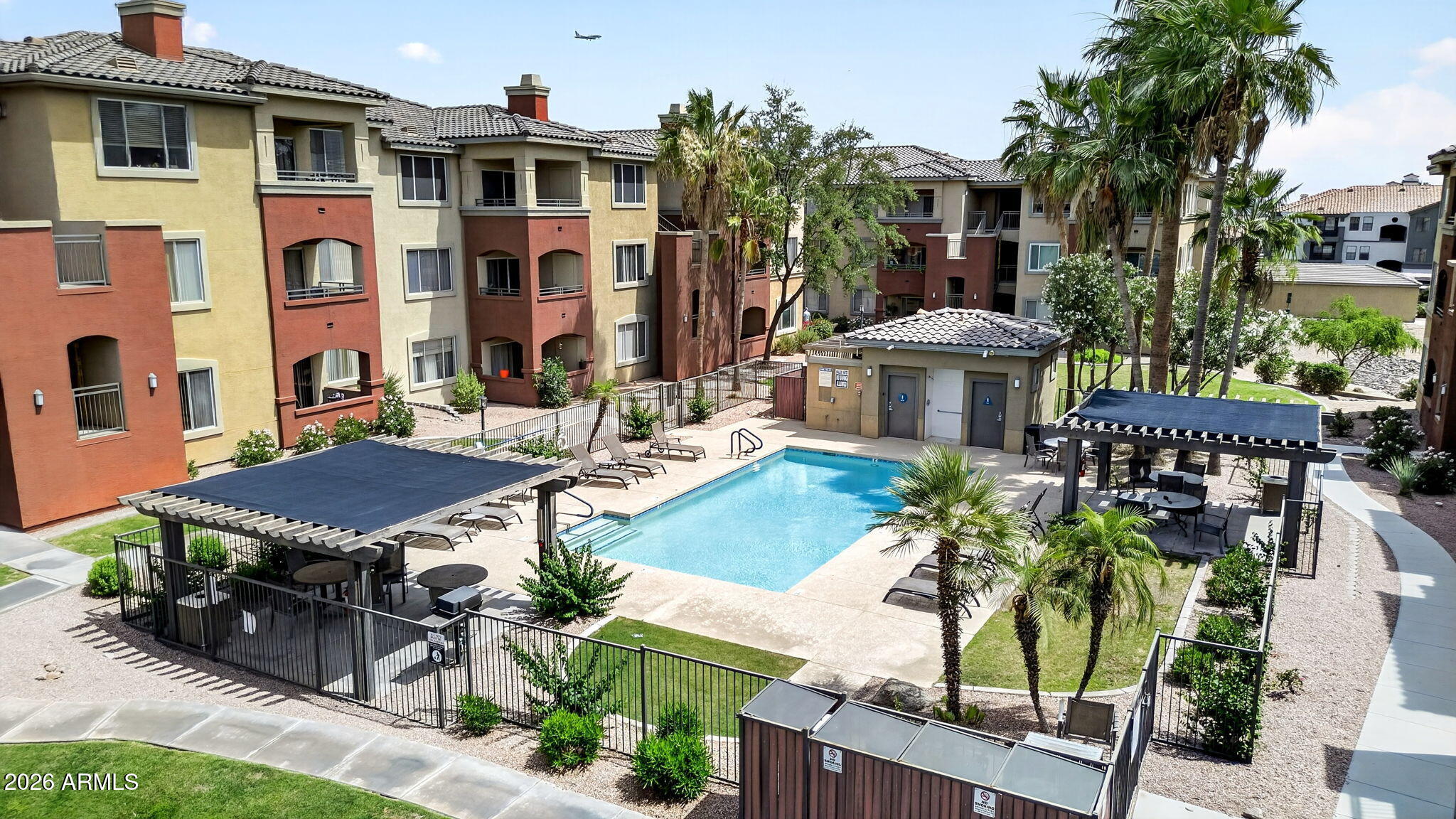 RED ROX CONDOMINIUM - Residential