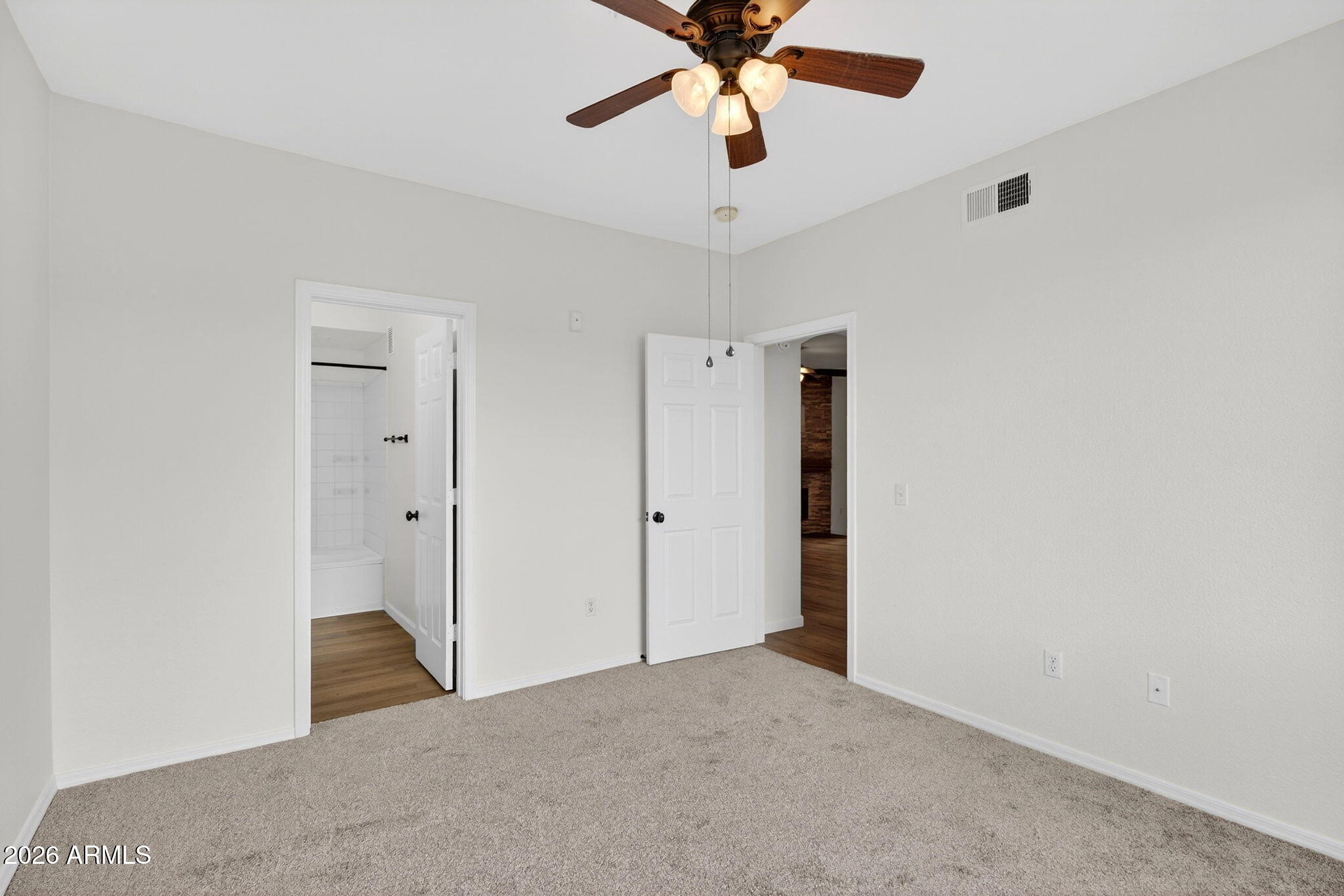 RED ROX CONDOMINIUM - Residential