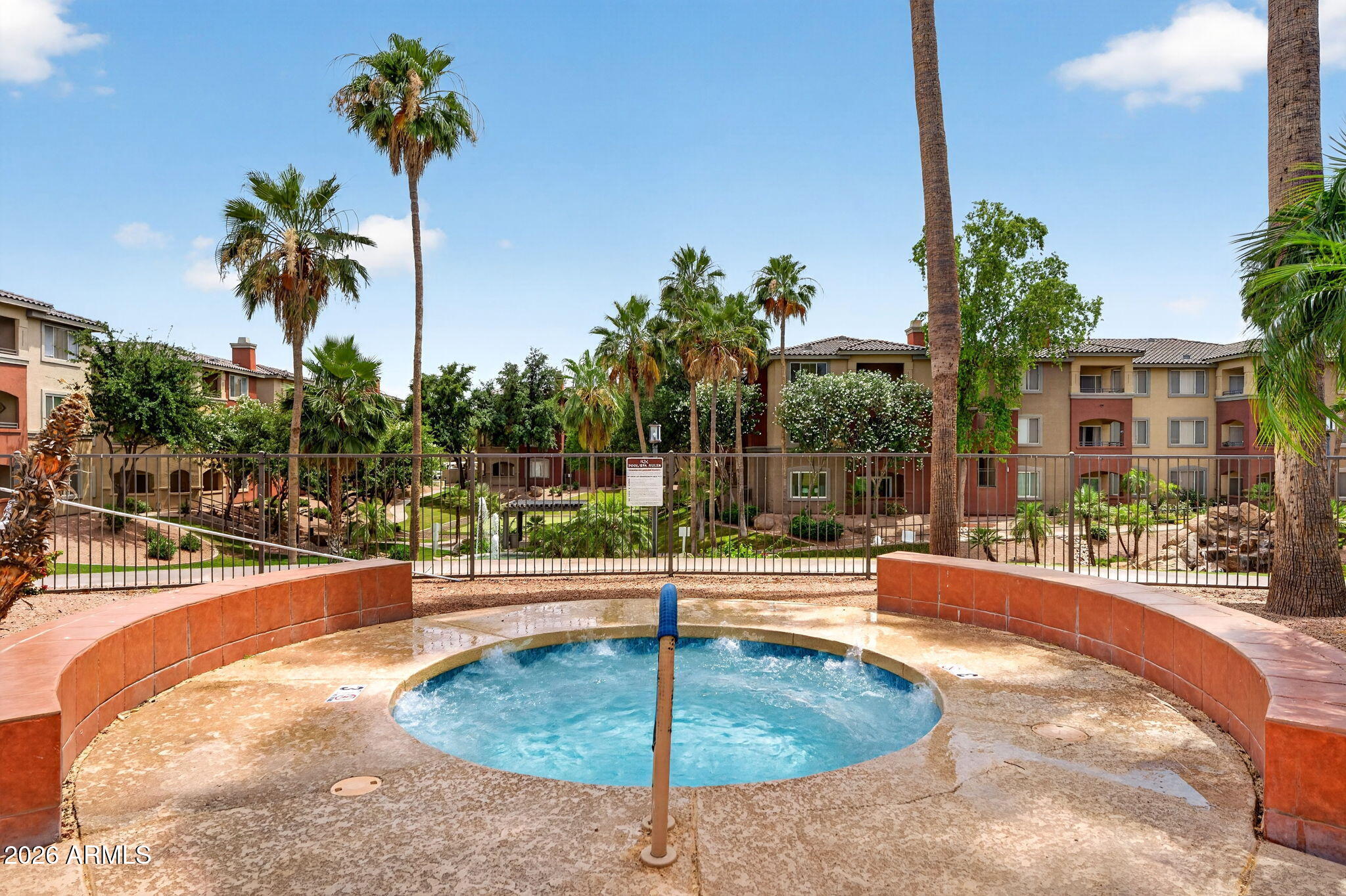 RED ROX CONDOMINIUM - Residential