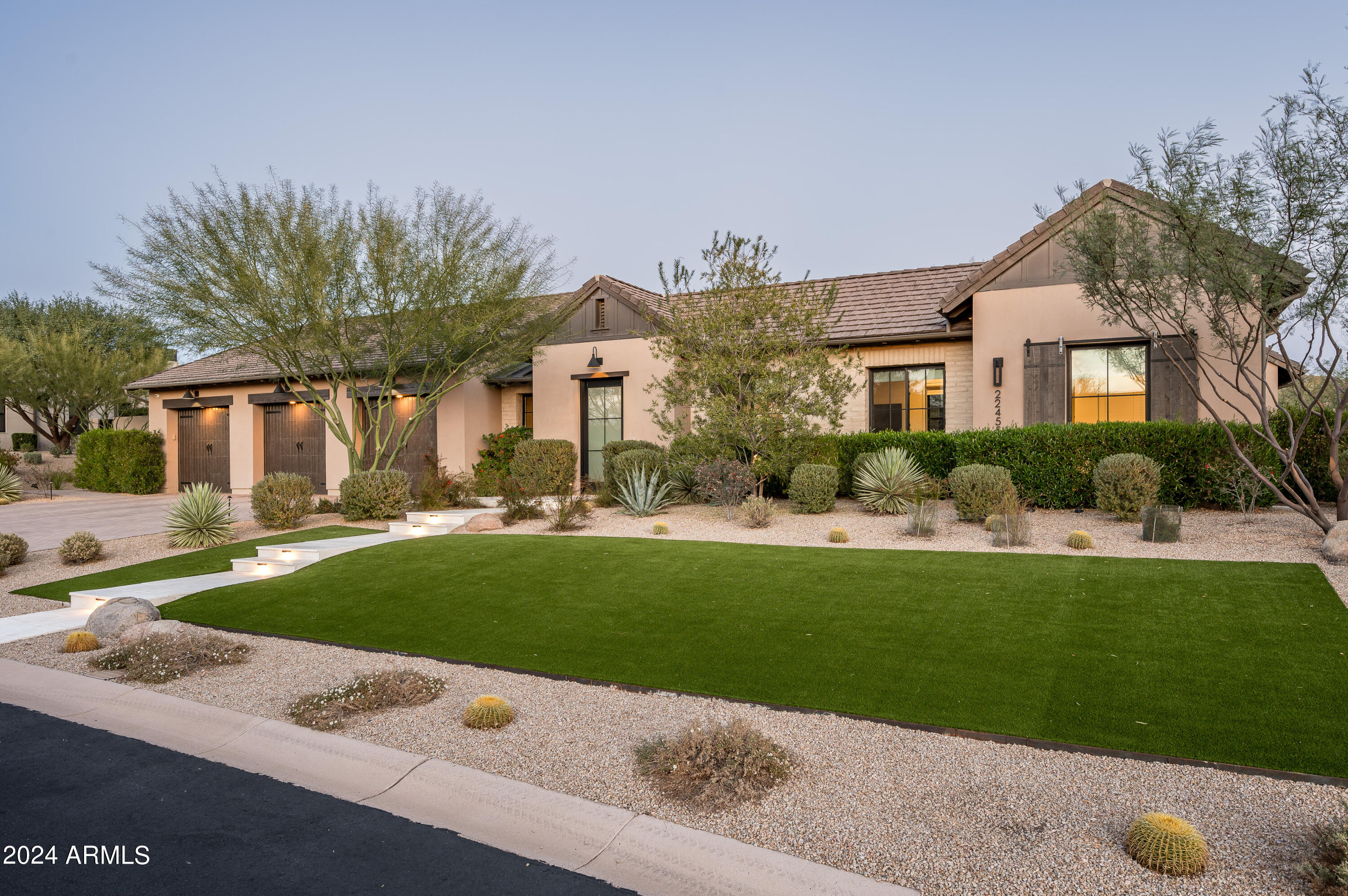 WHITE HORSE - Residential
