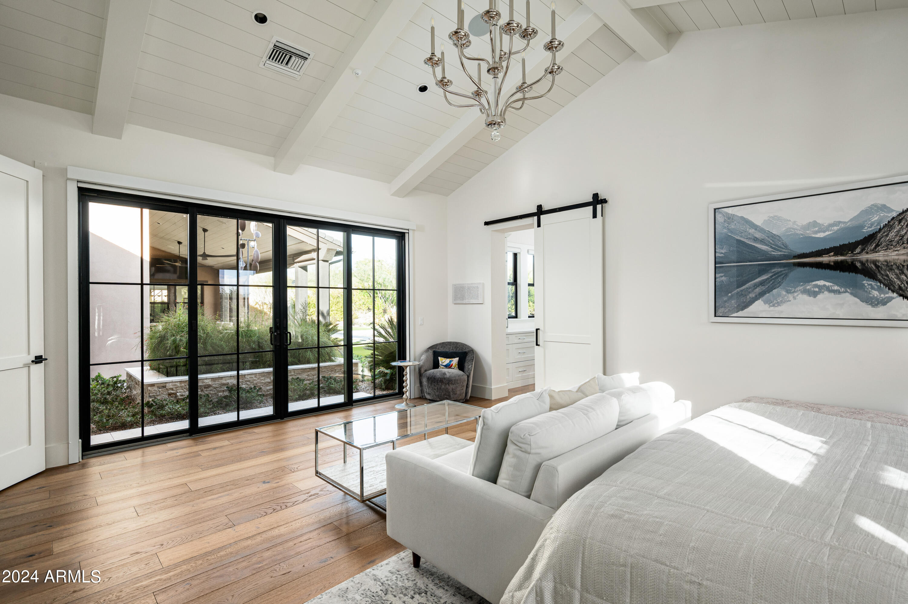 WHITE HORSE - Residential