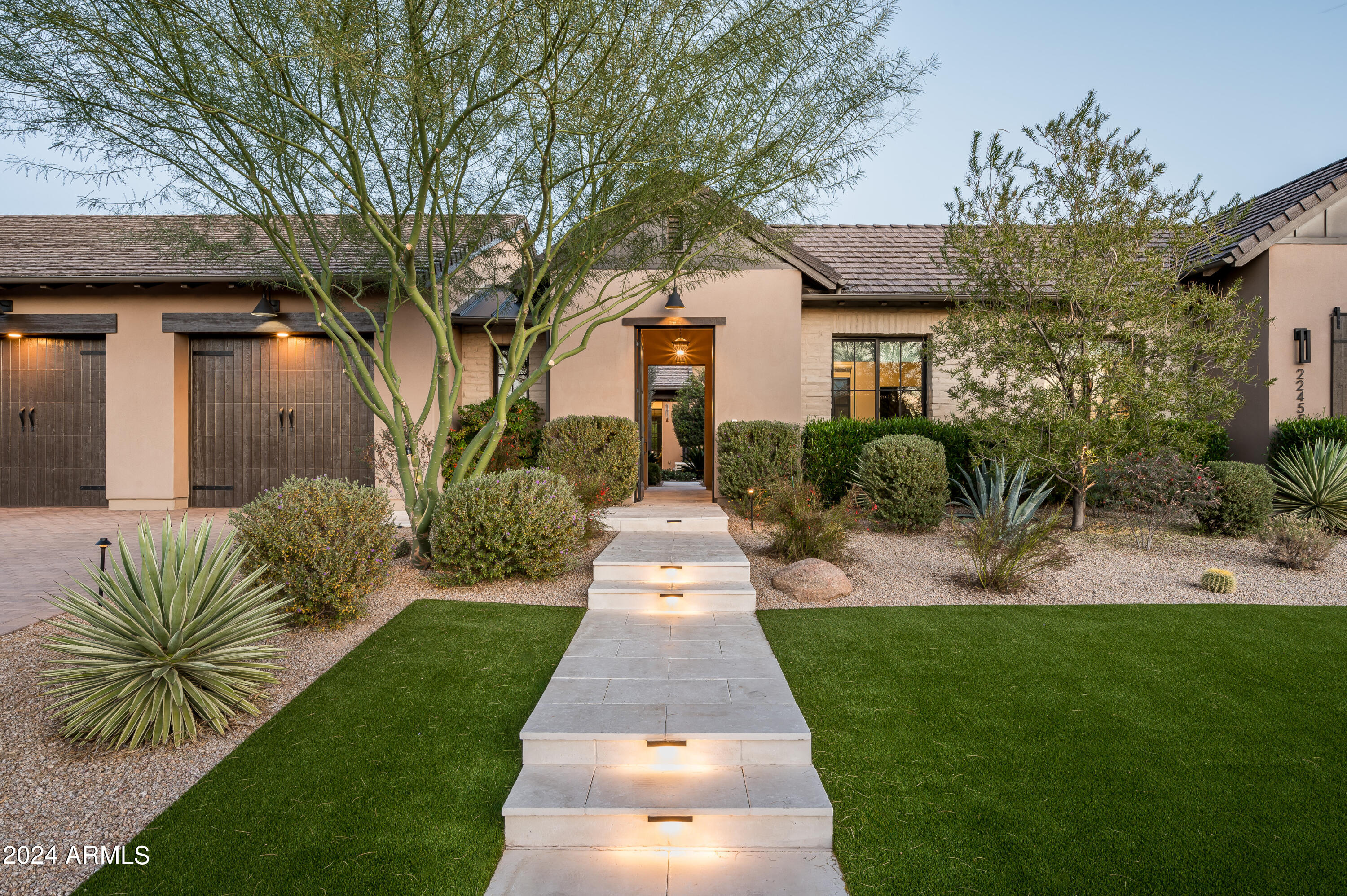 WHITE HORSE - Residential