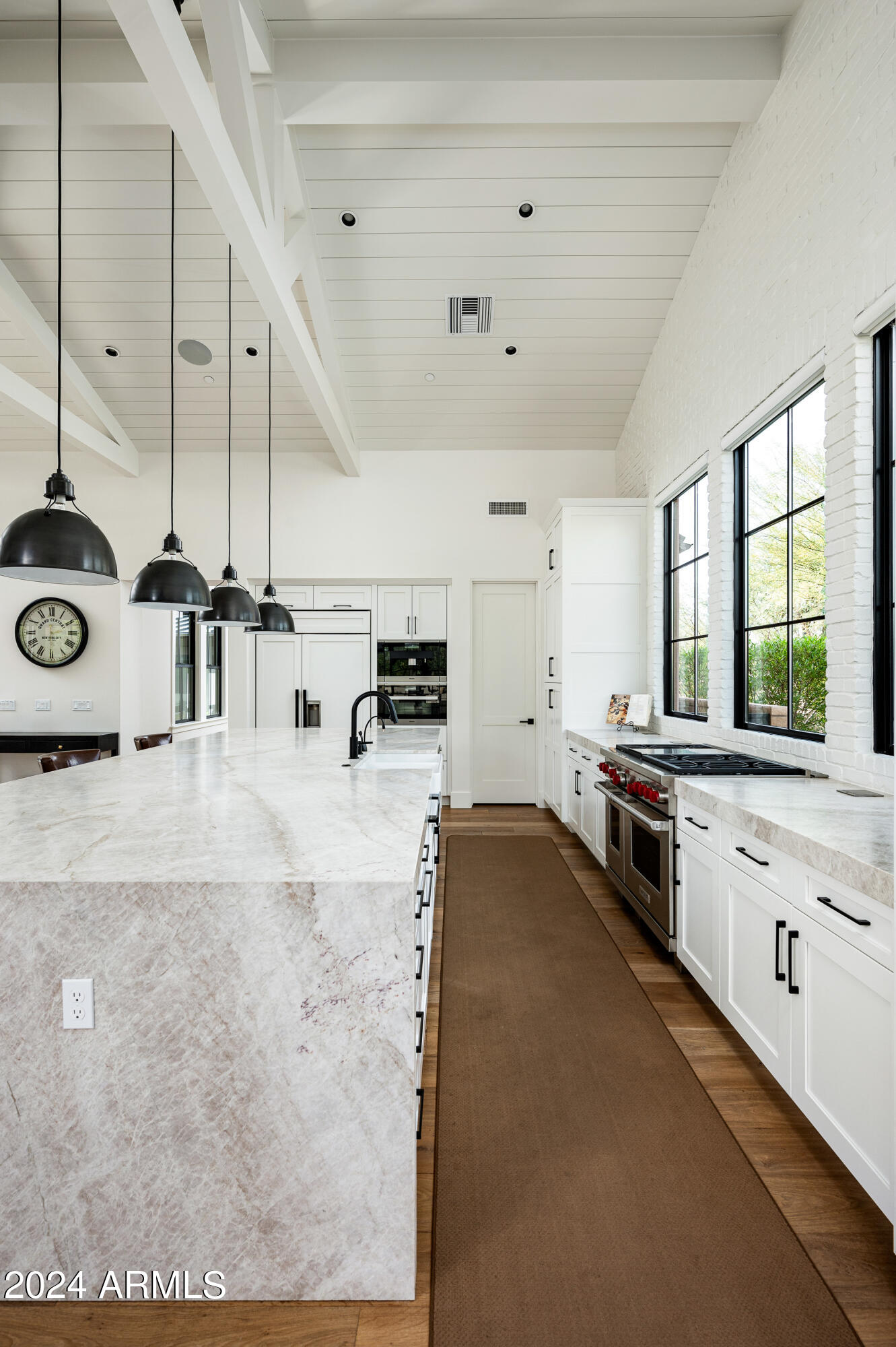 WHITE HORSE - Residential