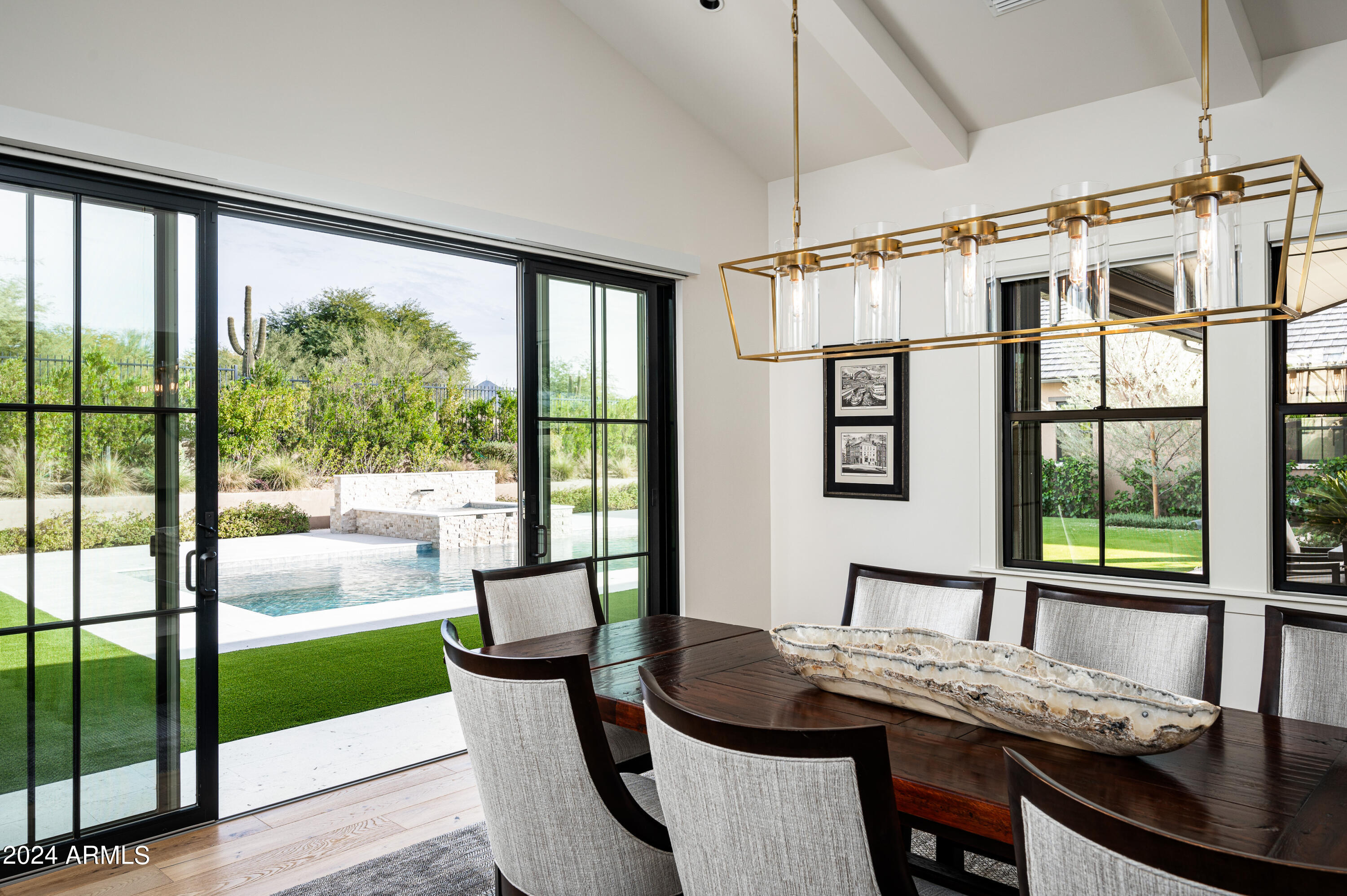 WHITE HORSE - Residential