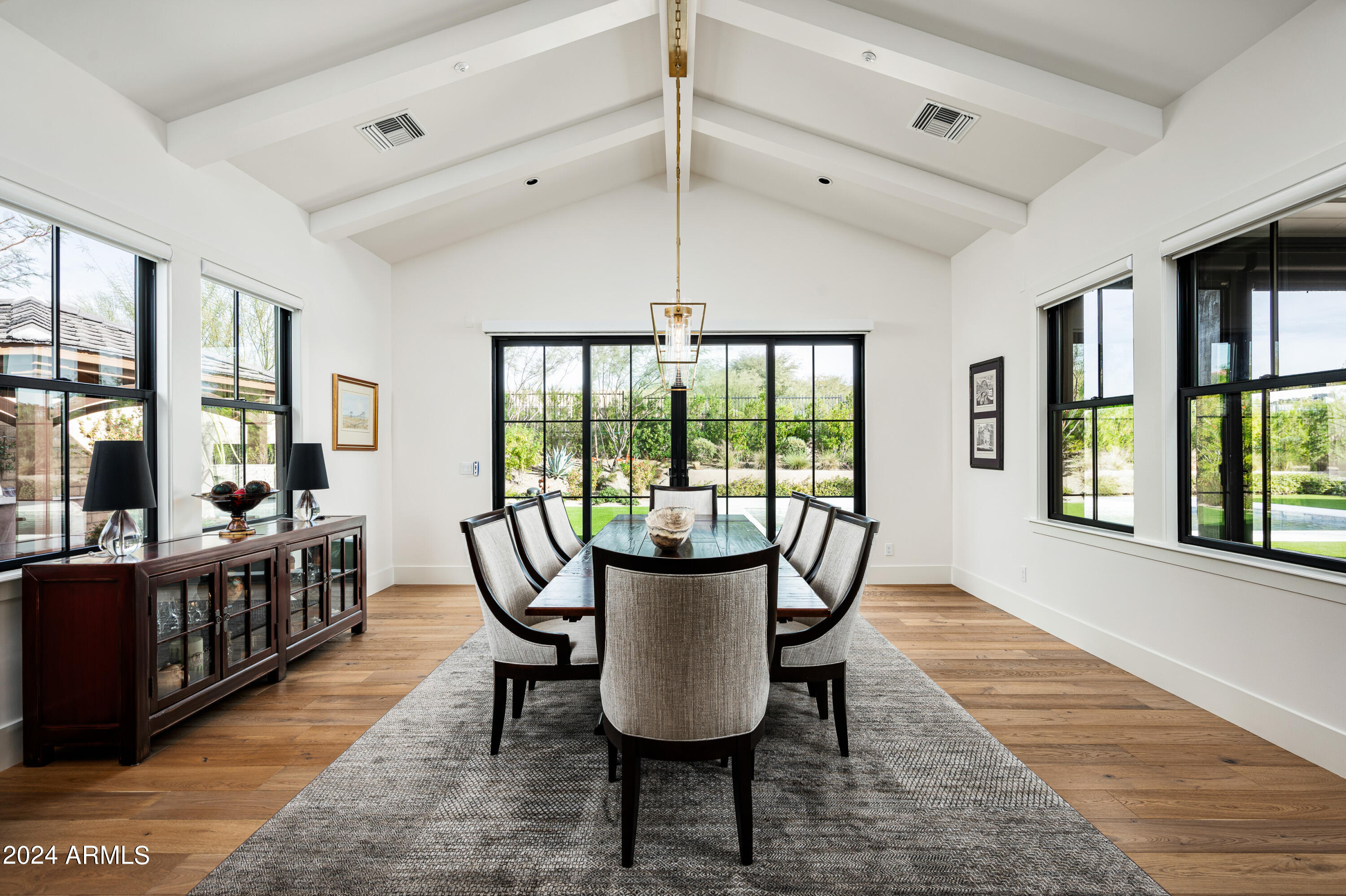 WHITE HORSE - Residential