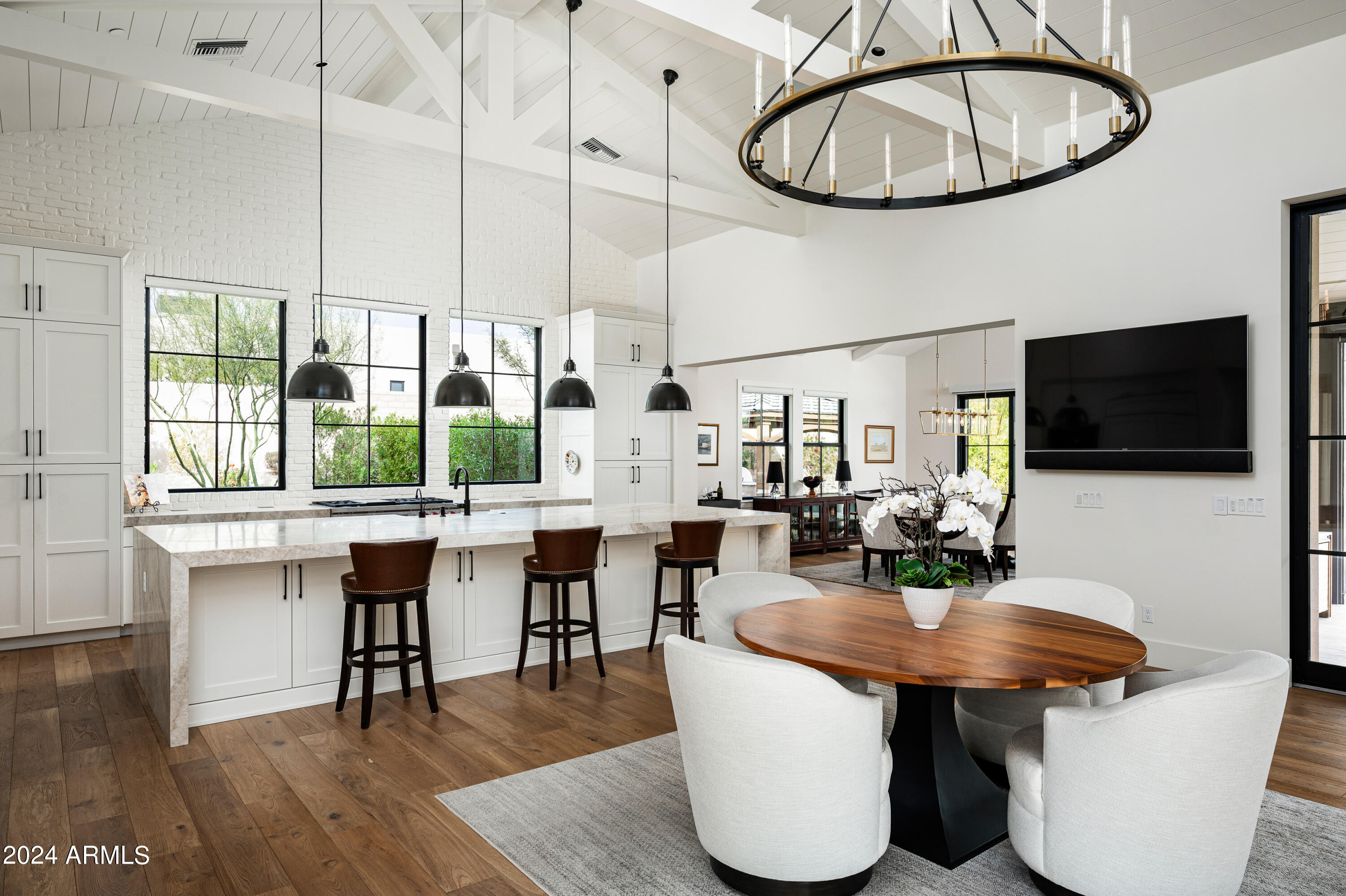 WHITE HORSE - Residential