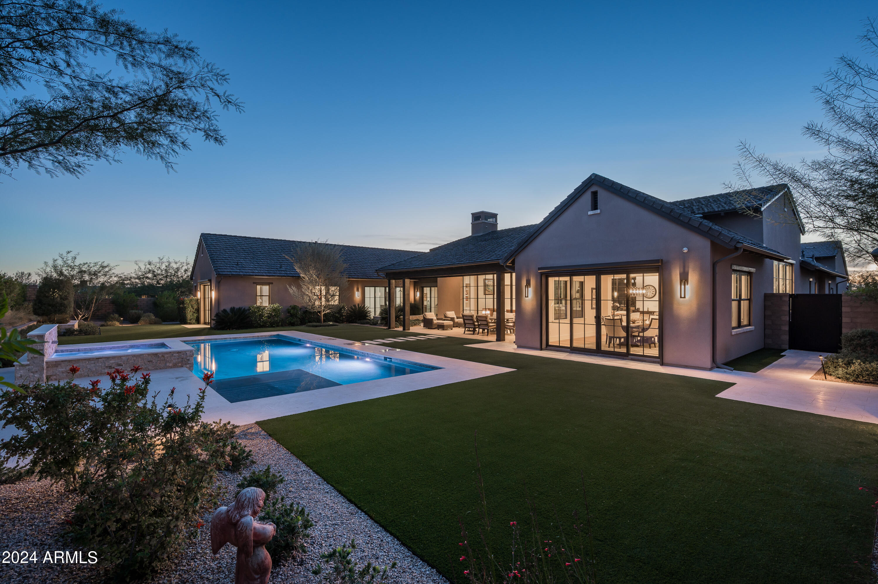 WHITE HORSE - Residential
