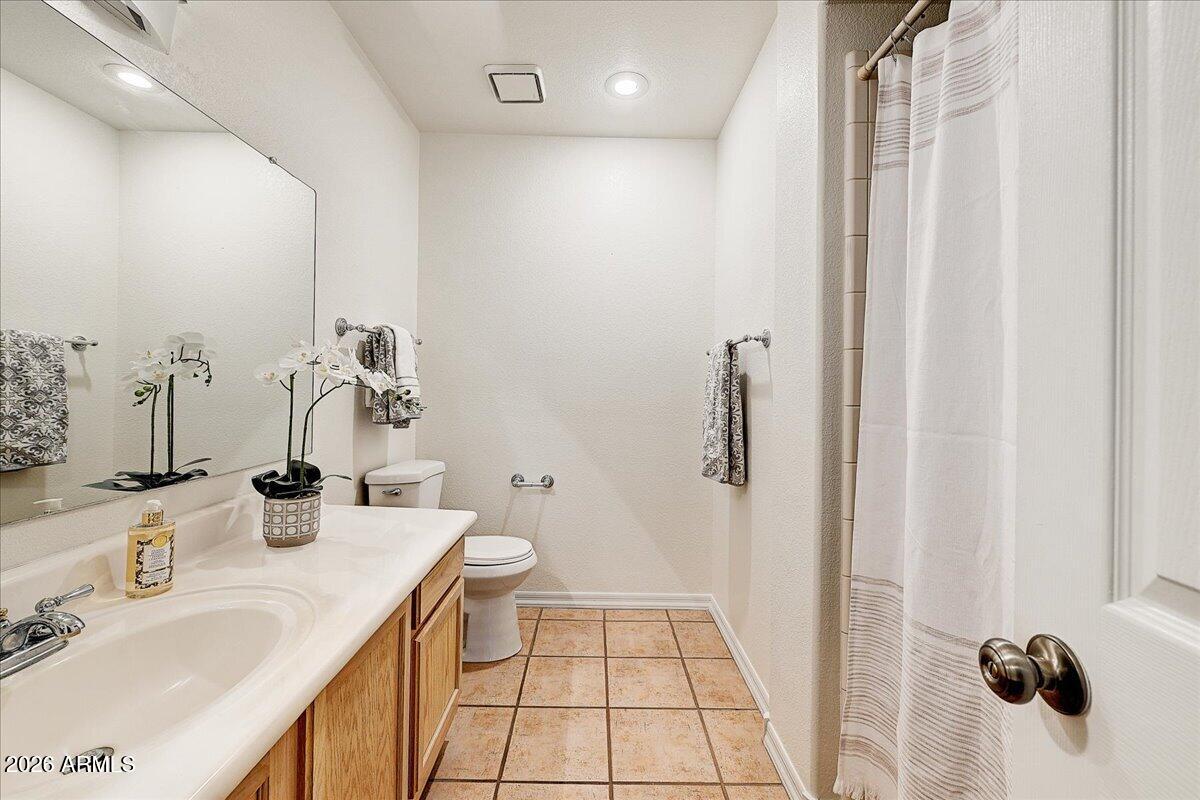 CASABELLA CONDOMINIUMS - Residential