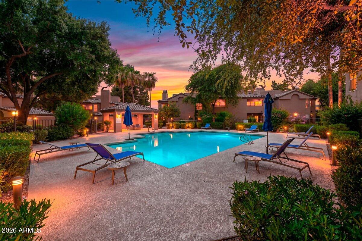 CASABELLA CONDOMINIUMS - Residential