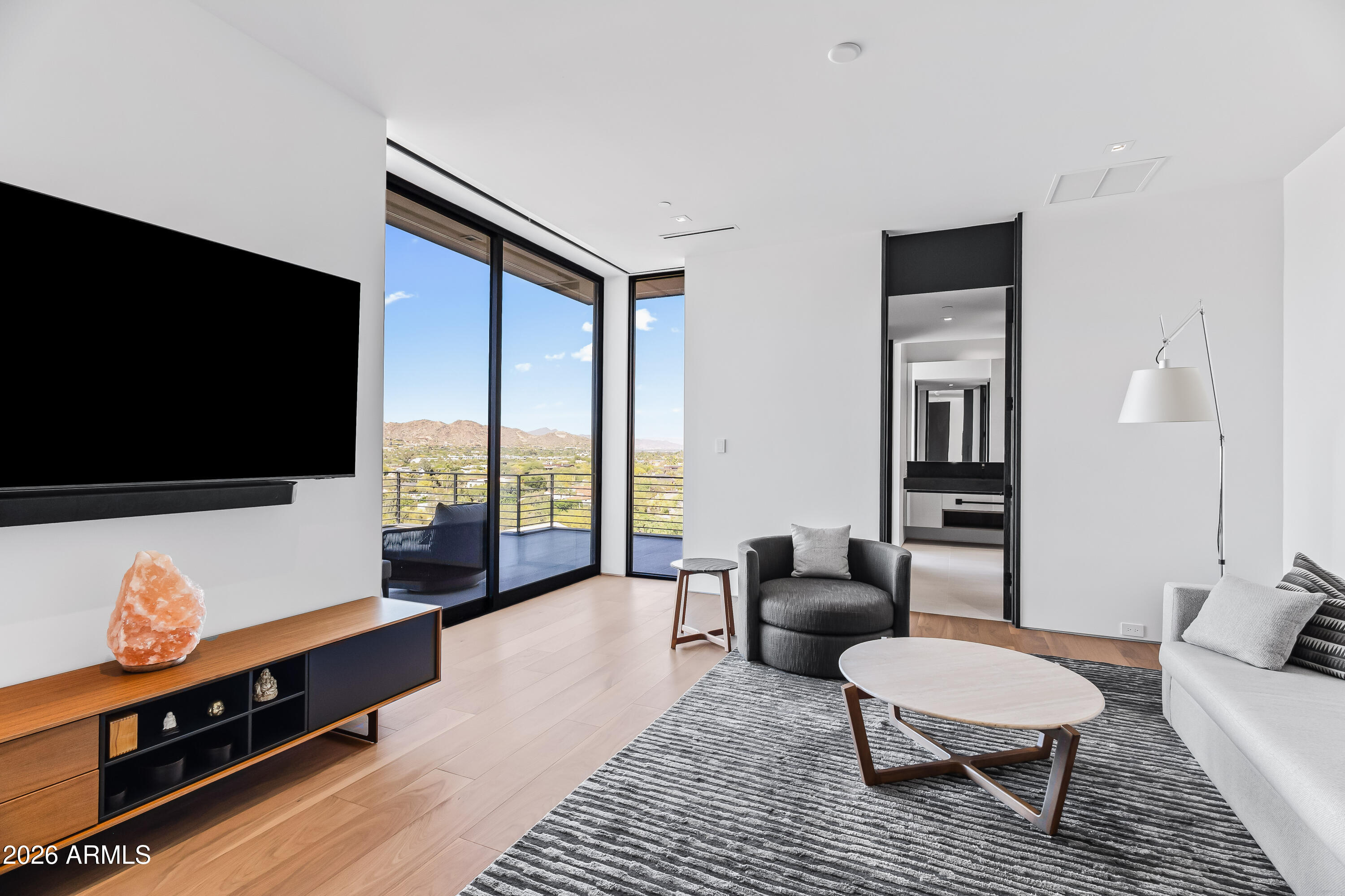 MIRADOR - Residential