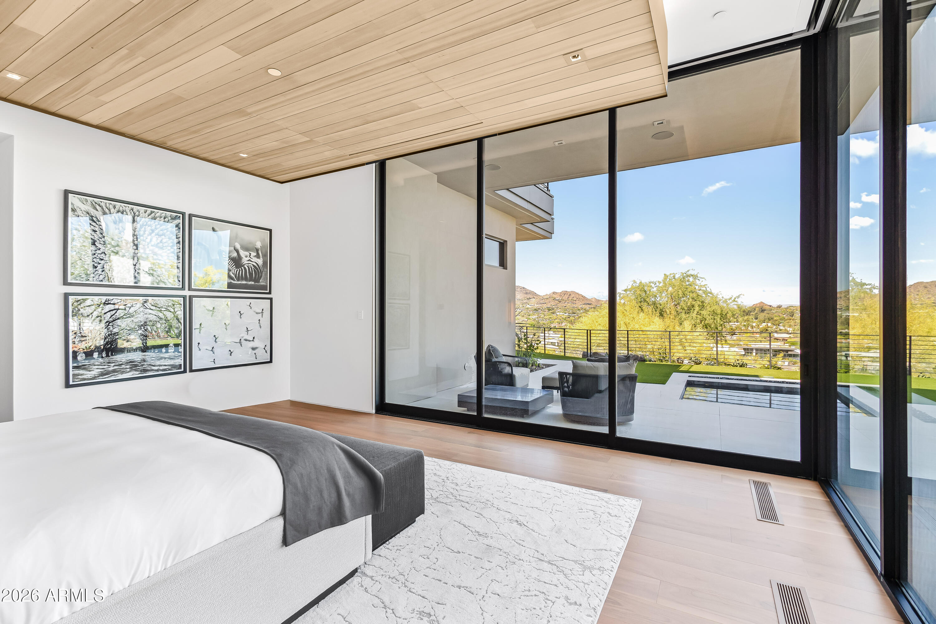 MIRADOR - Residential