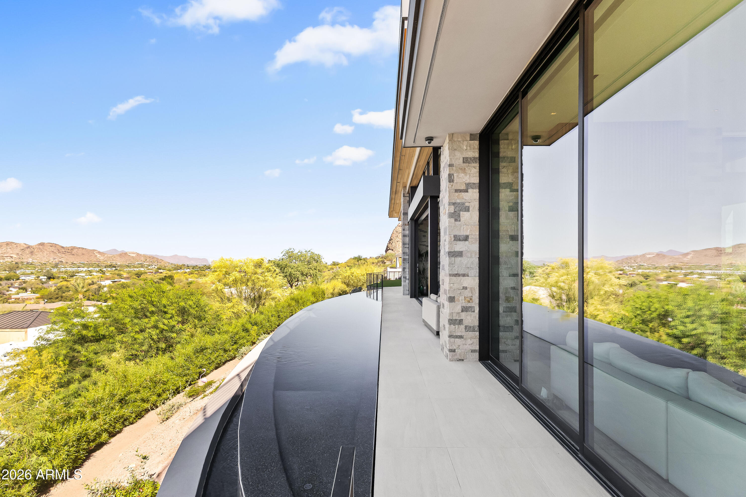 MIRADOR - Residential