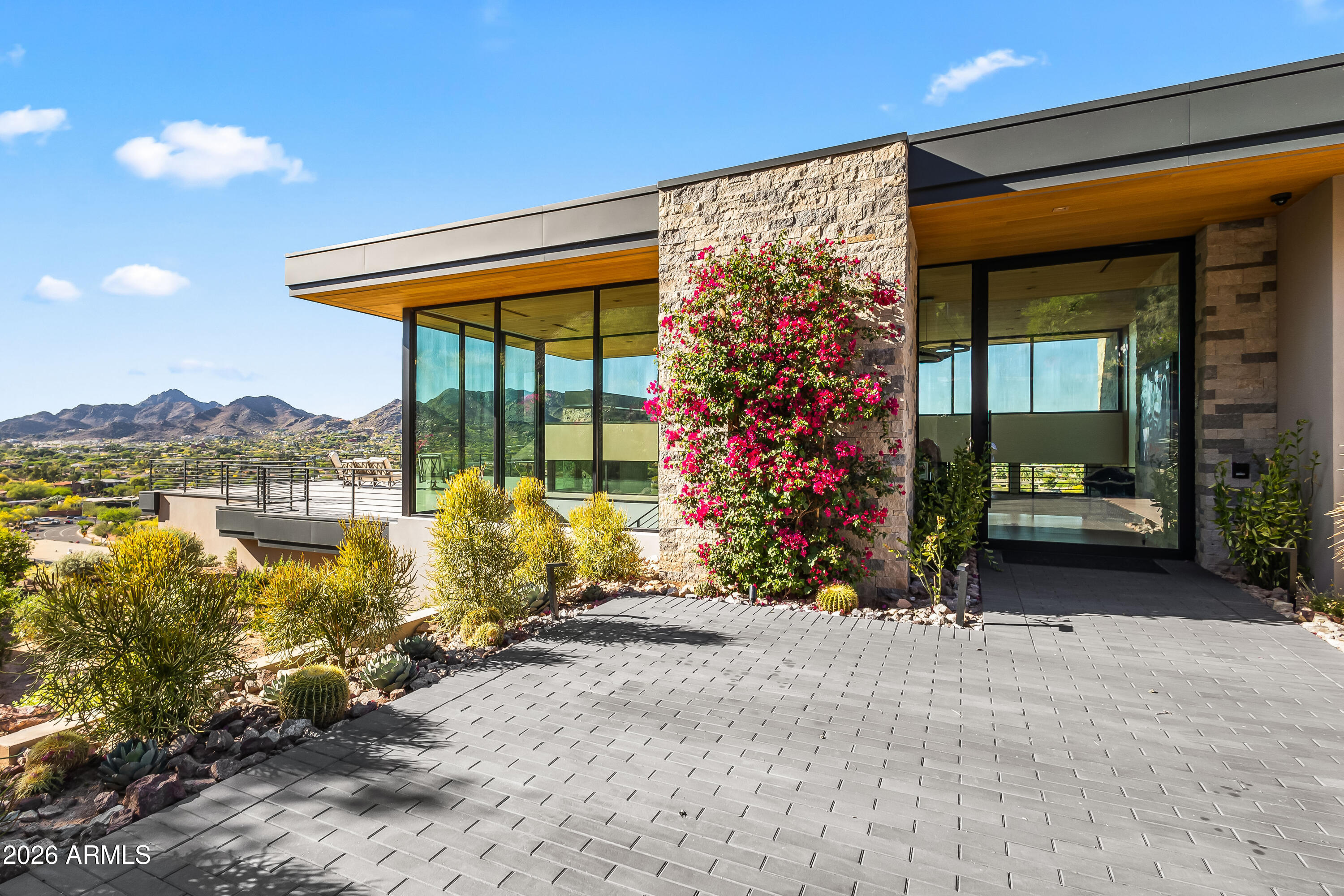 MIRADOR - Residential