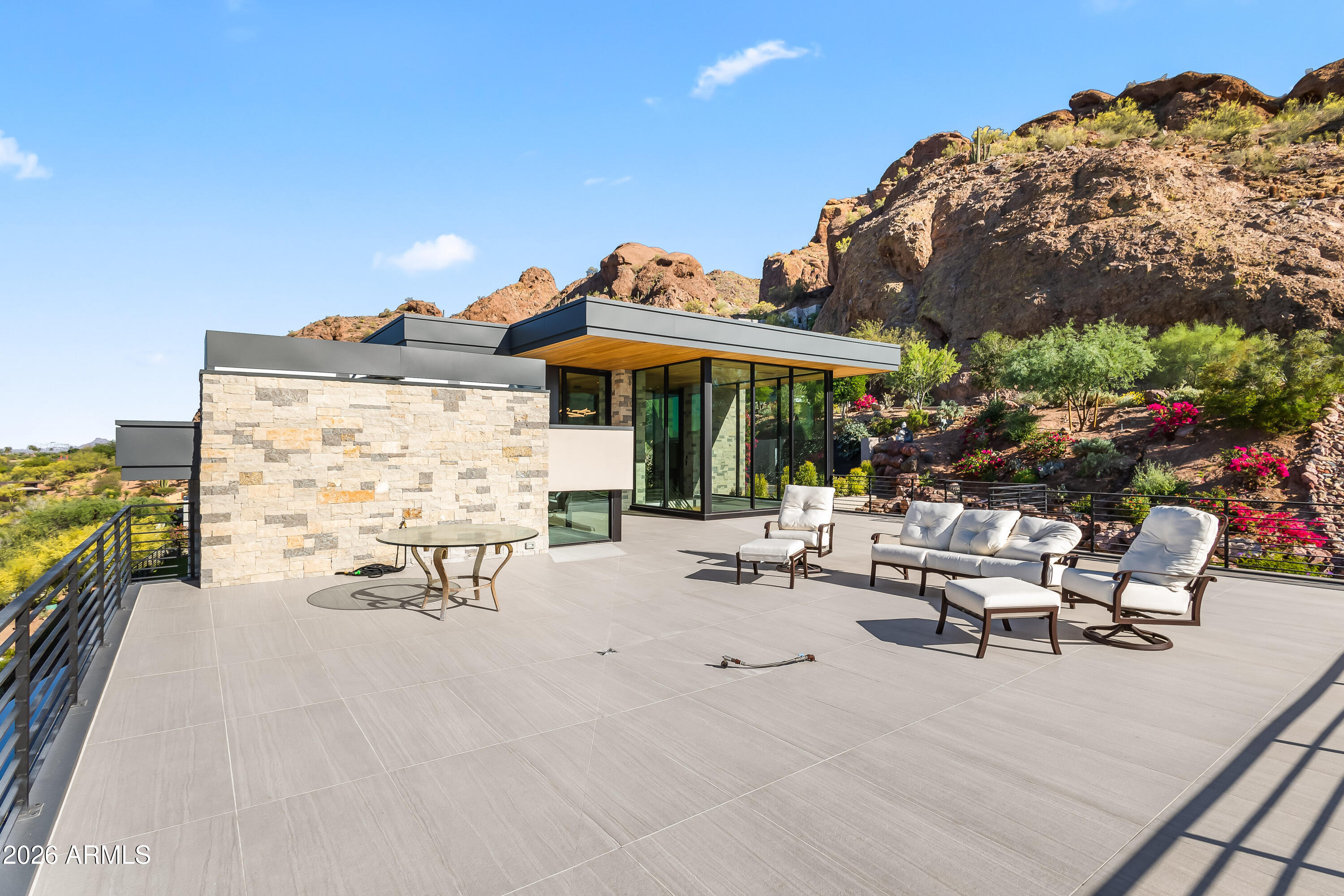 MIRADOR - Residential