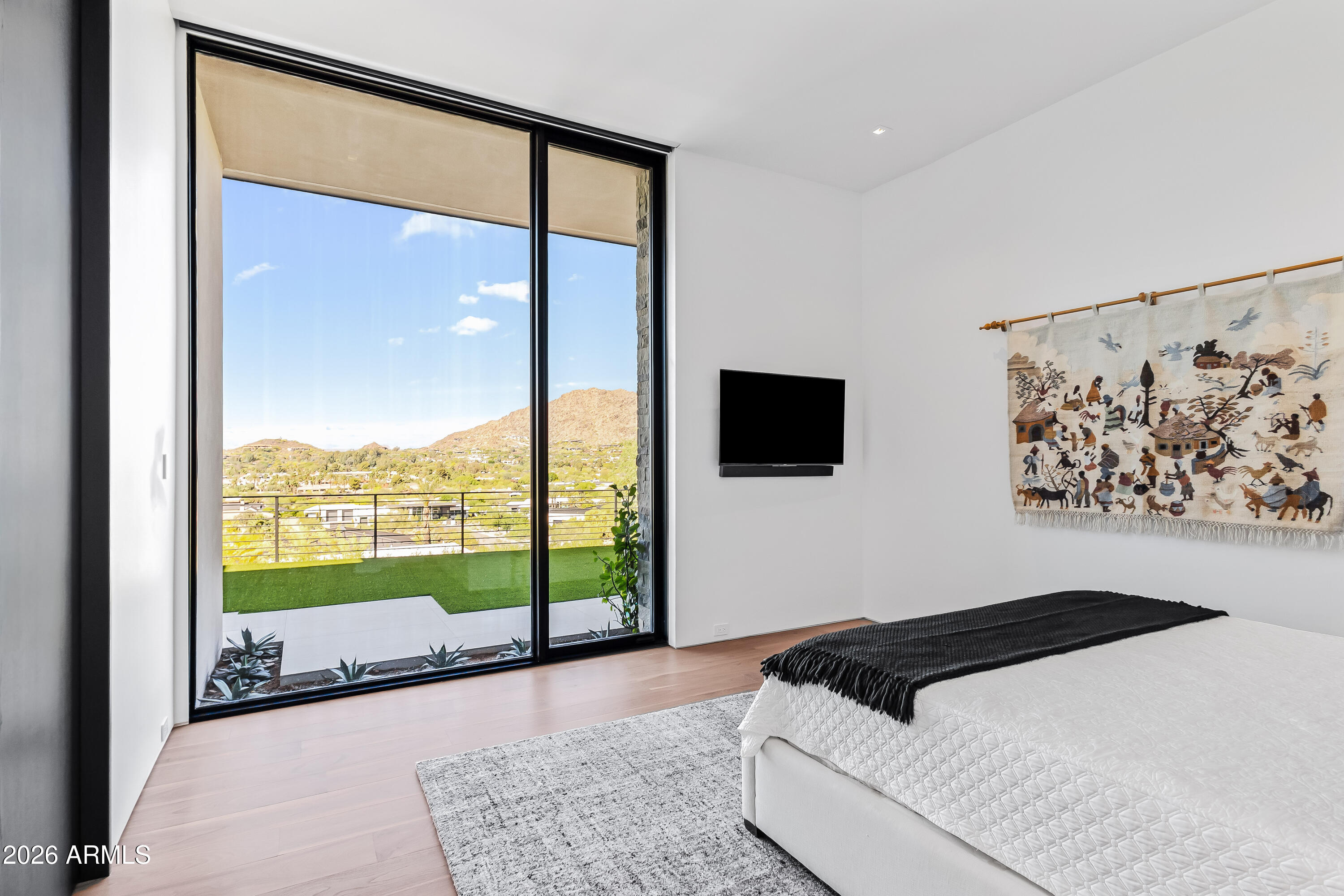 MIRADOR - Residential
