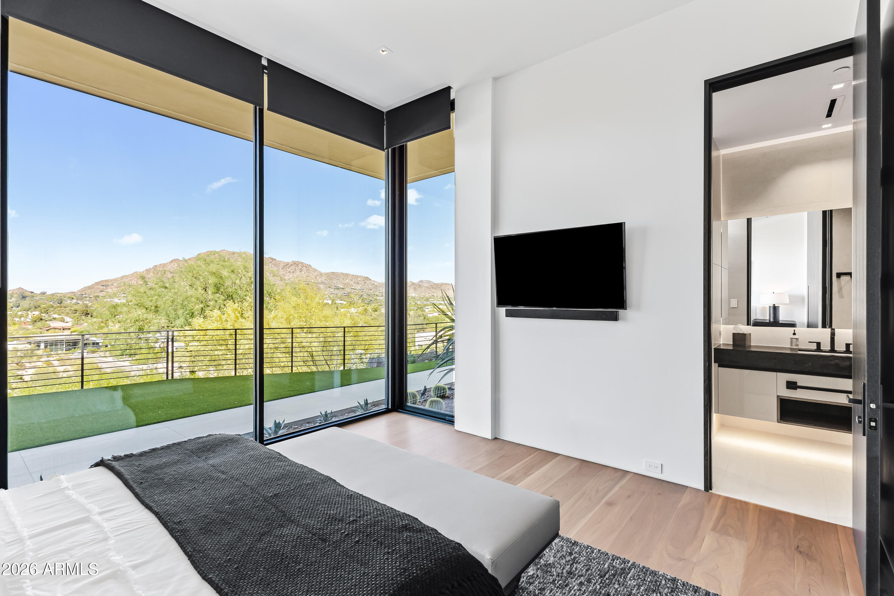 MIRADOR - Residential