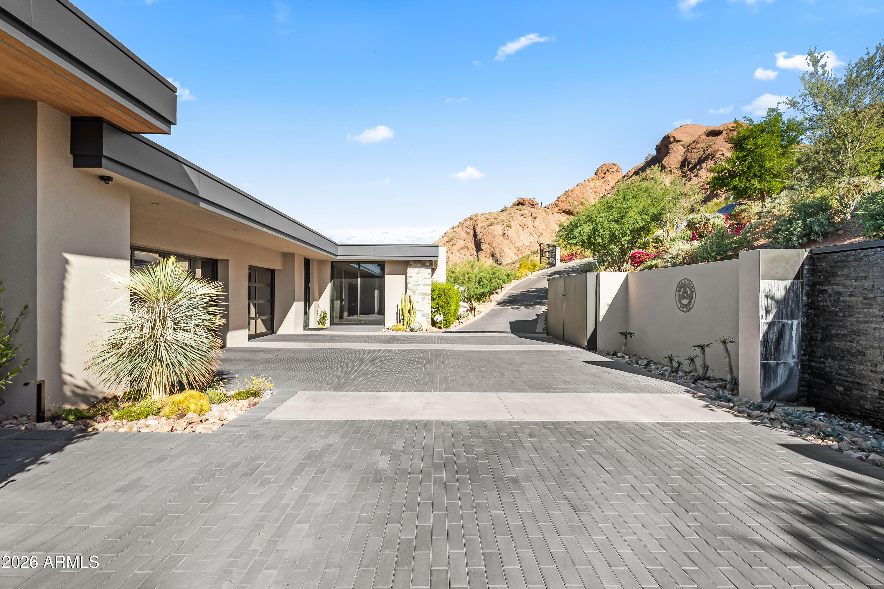 MIRADOR - Residential