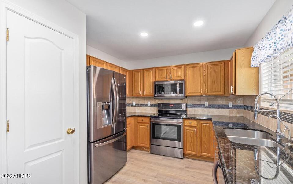 LA CRESTA TWO - Residential Lease
