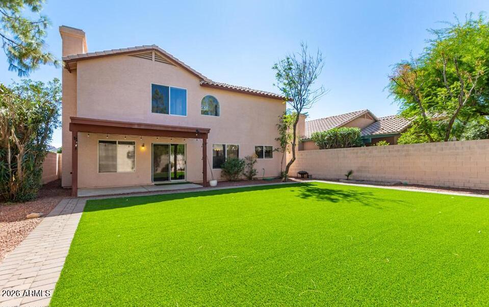 LA CRESTA TWO - Residential Lease