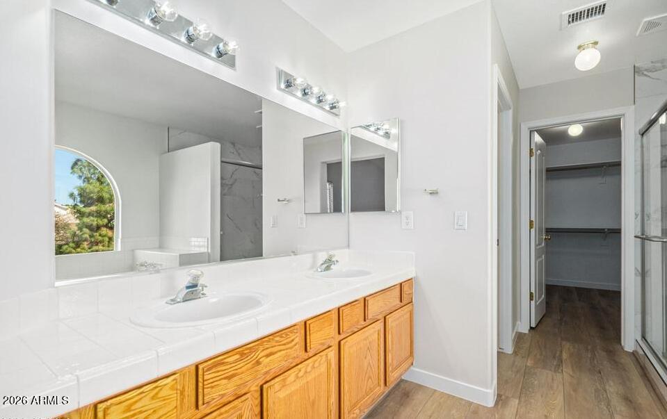 LA CRESTA TWO - Residential Lease
