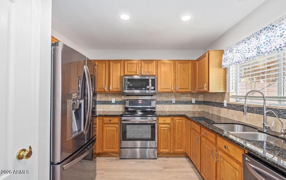 LA CRESTA TWO - Residential Lease