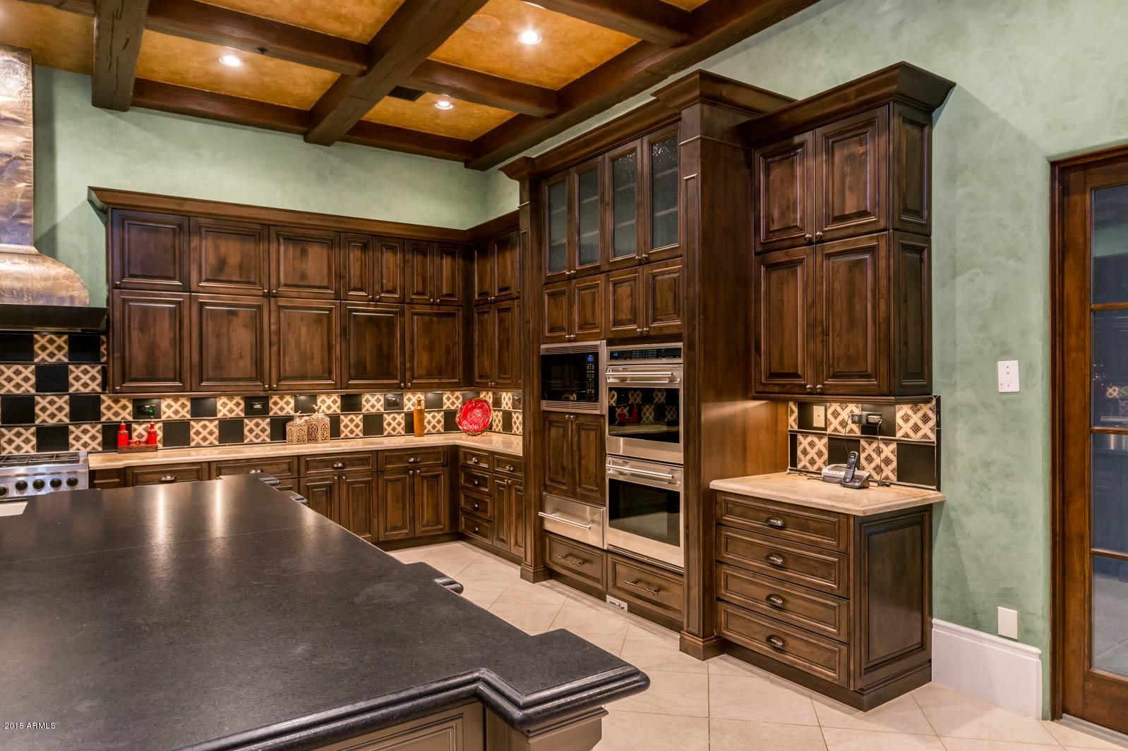BRET HILLS - Residential