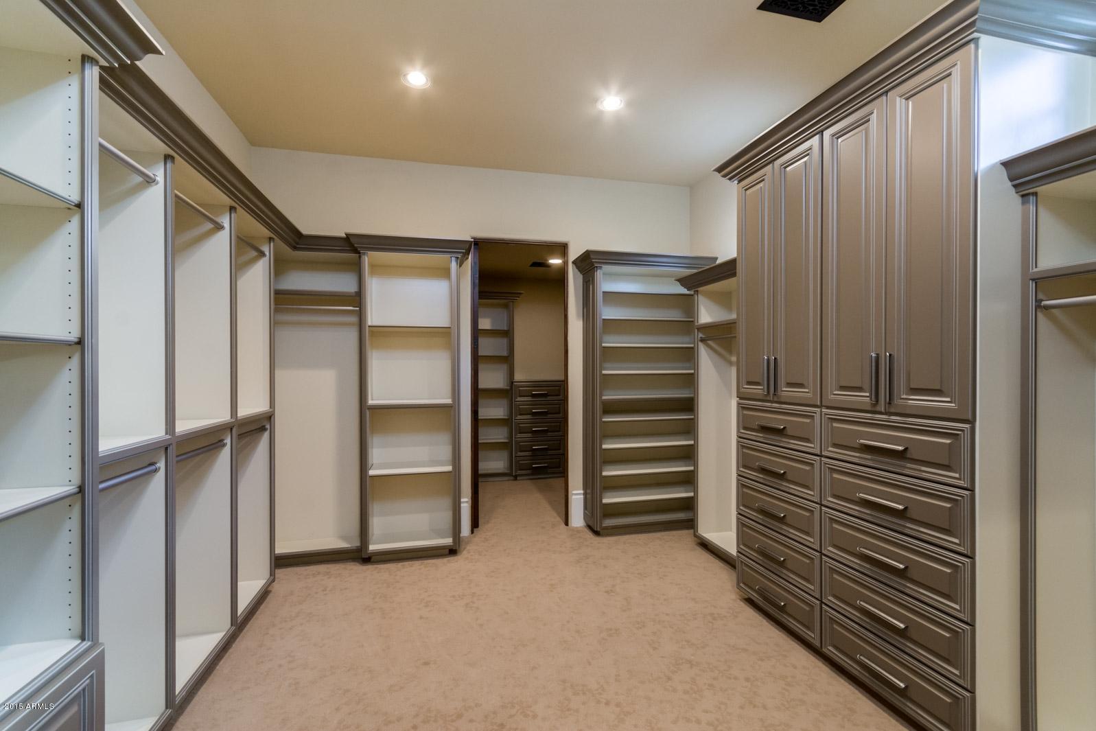 BRET HILLS - Residential