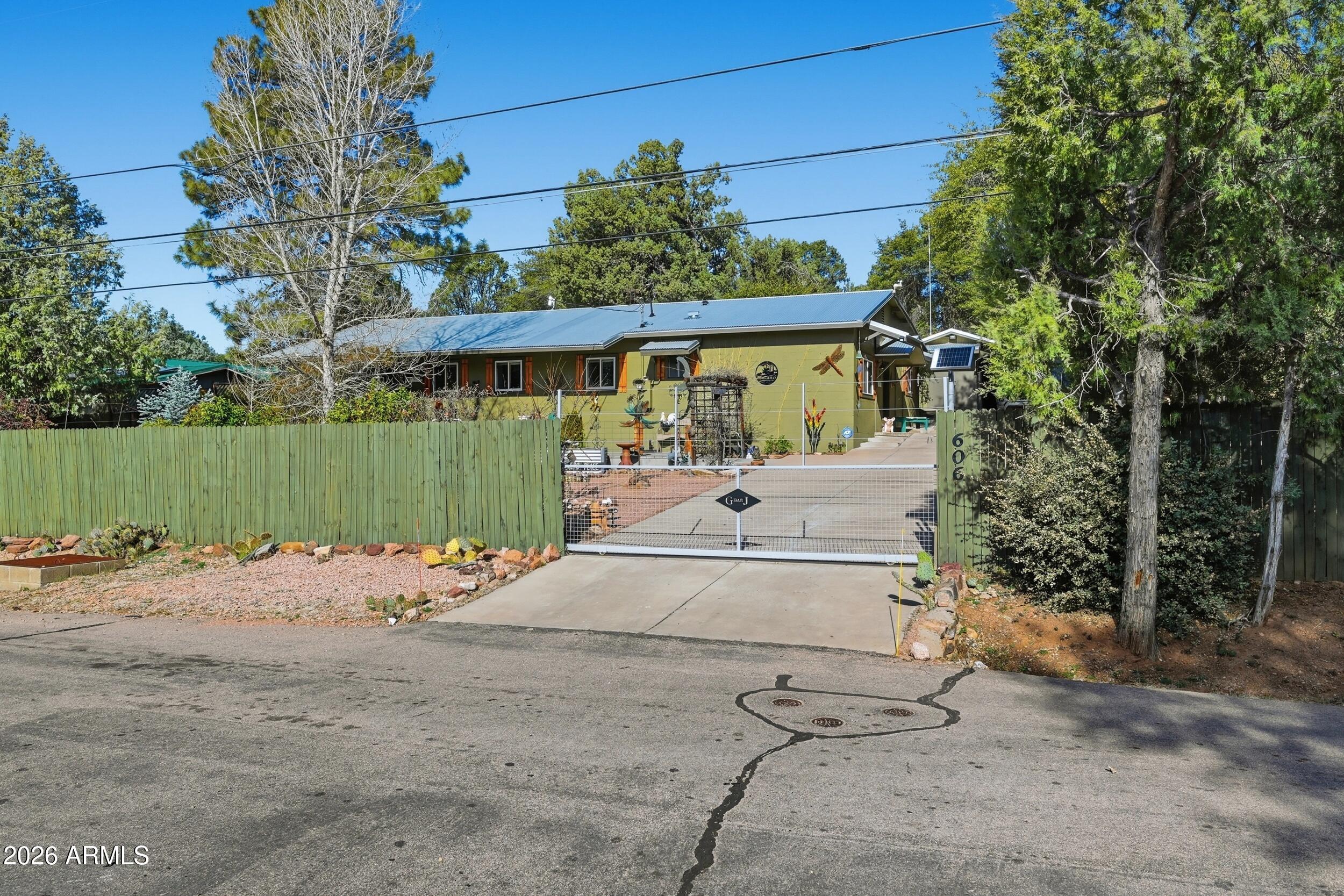 RANCHO DEL TONTO LOT1 RESUB 2 TRACT I - Residential