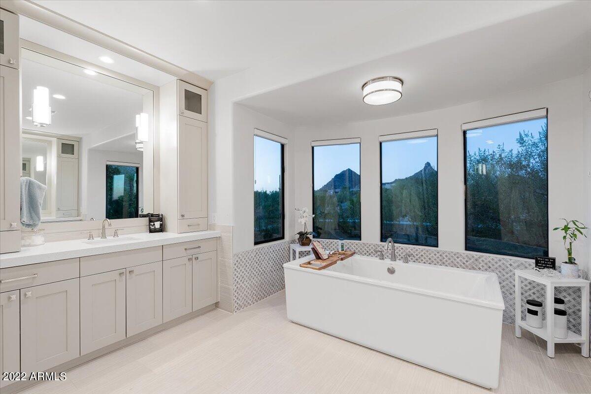 LADERA VISTA - Residential