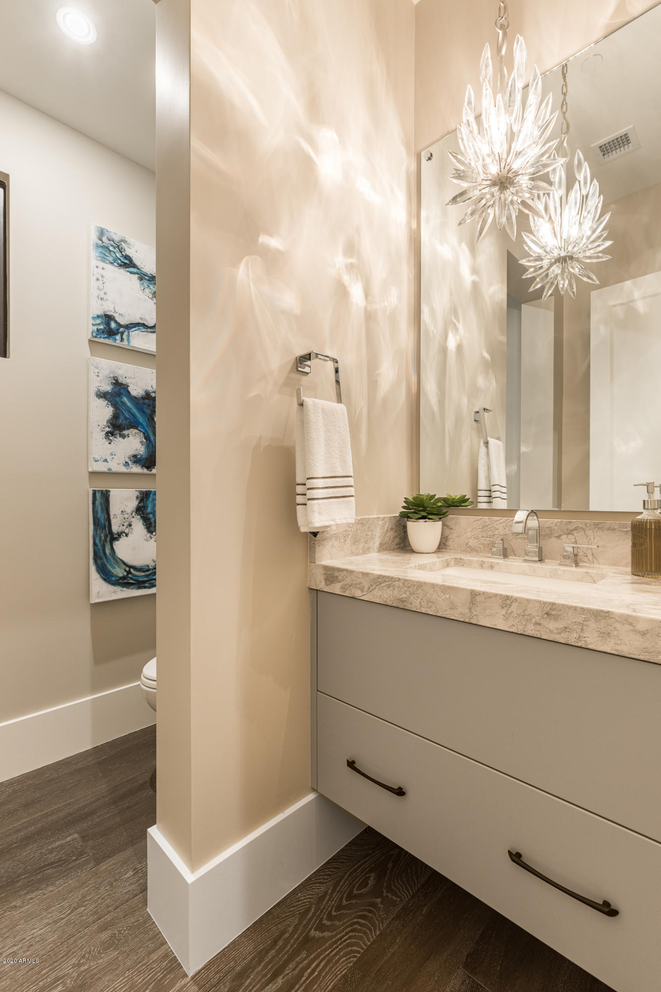 WHITE HORSE - Residential