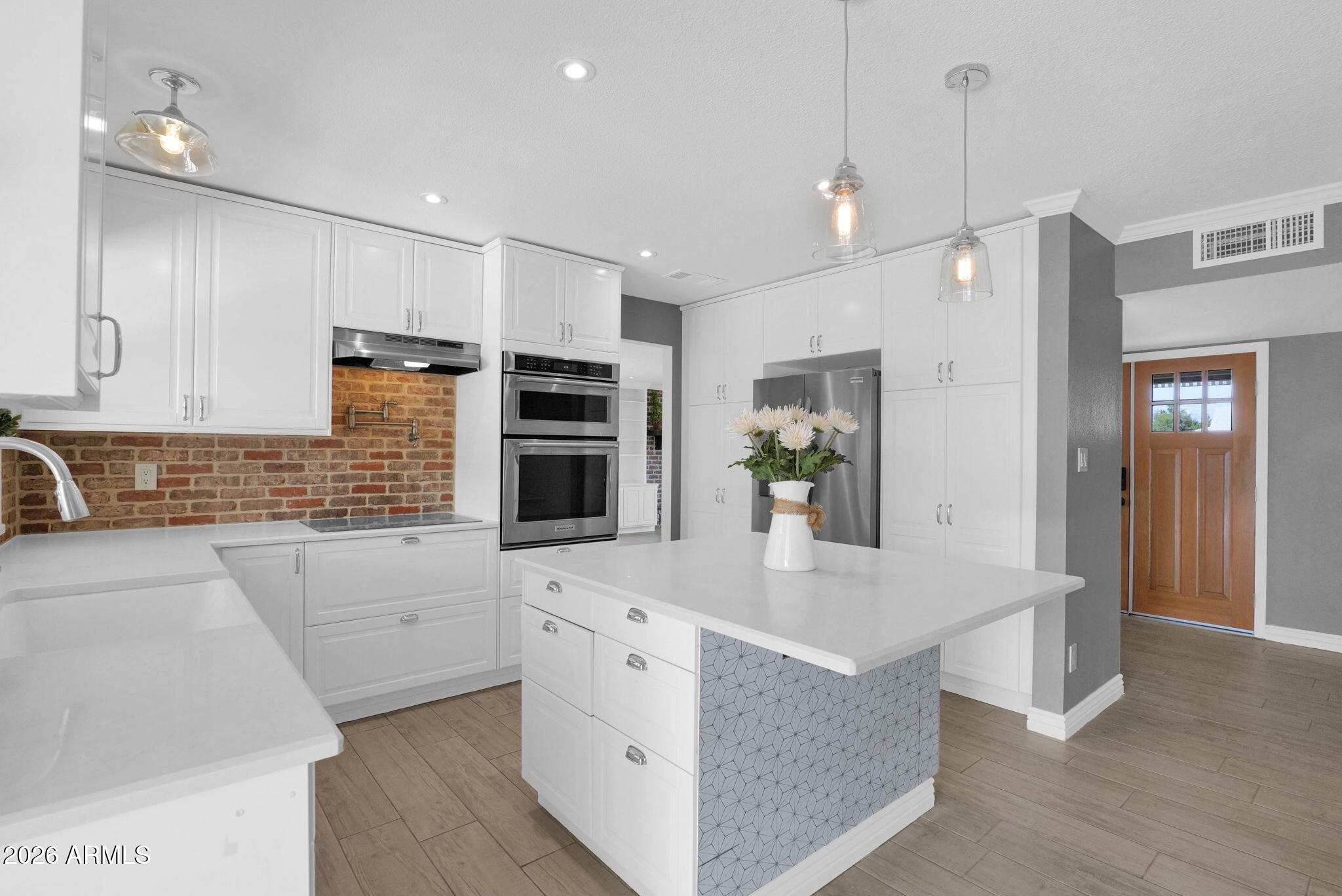 CONTINENTAL EAST 2 - Residential